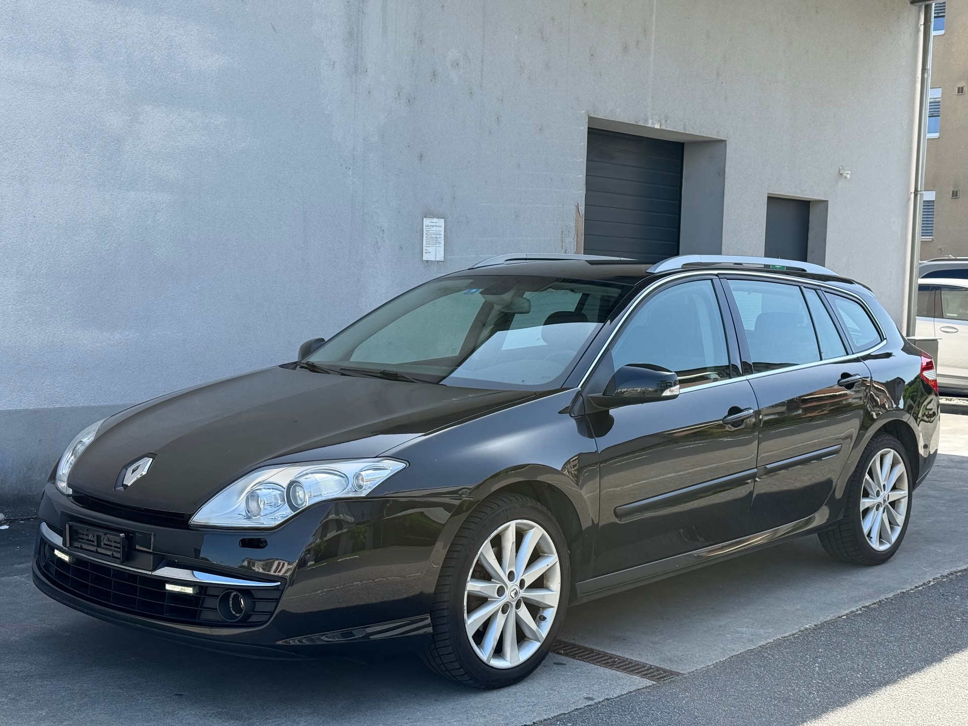 RENAULT Laguna Grandtour 2.0 16V T Initiale Automatic