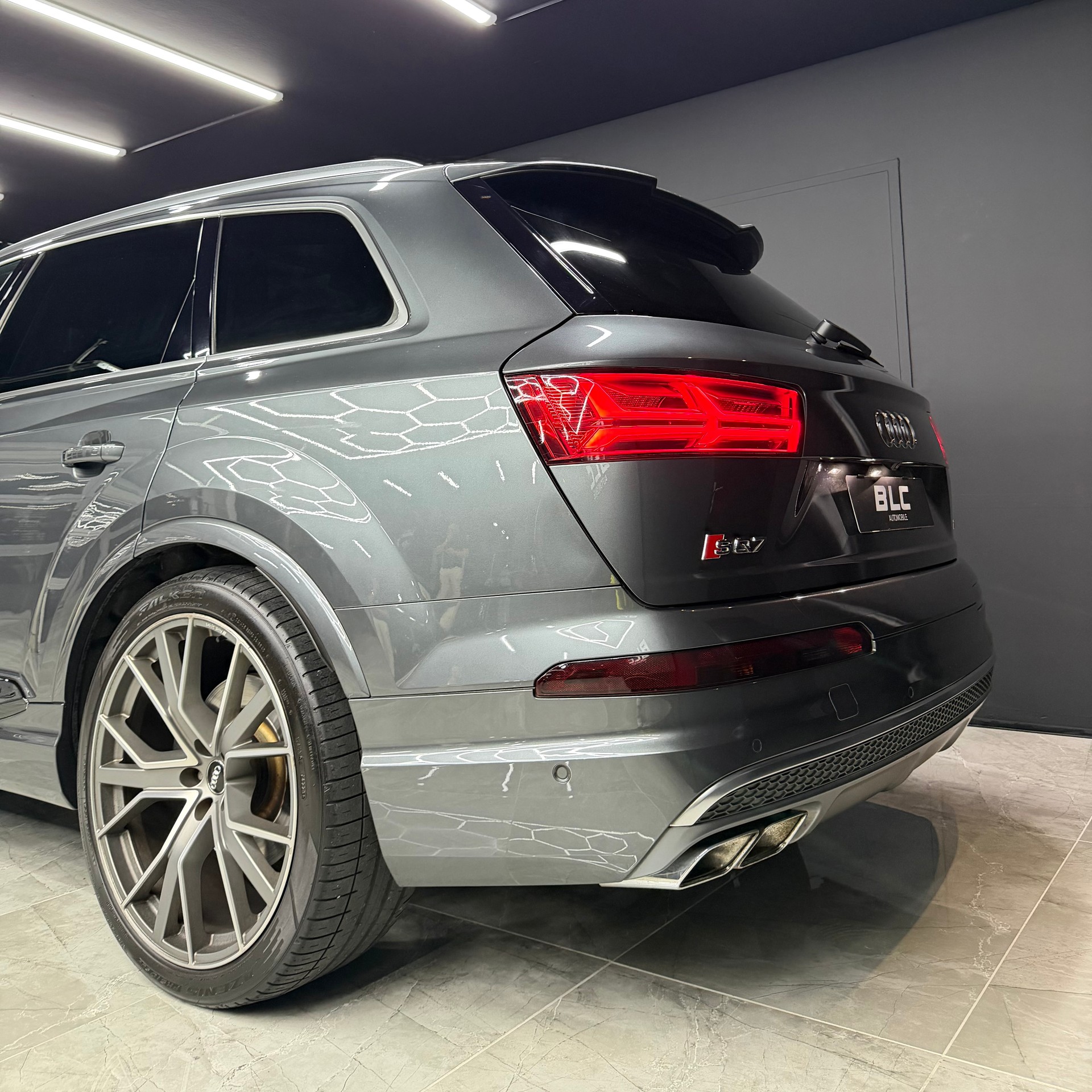 AUDI SQ7 4.0 TDI quattro tiptronic-image-6