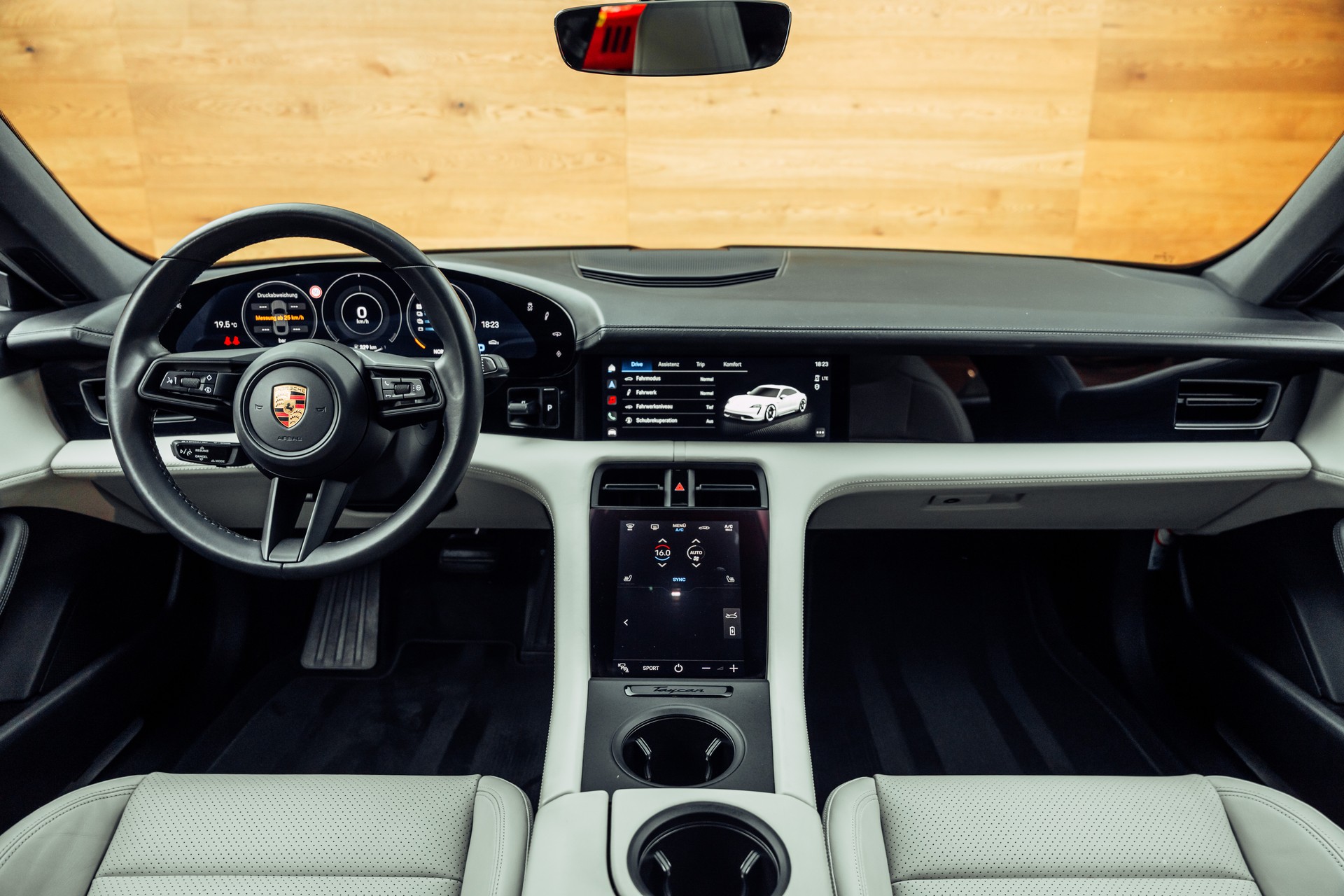 PORSCHE Taycan 4S-image-5