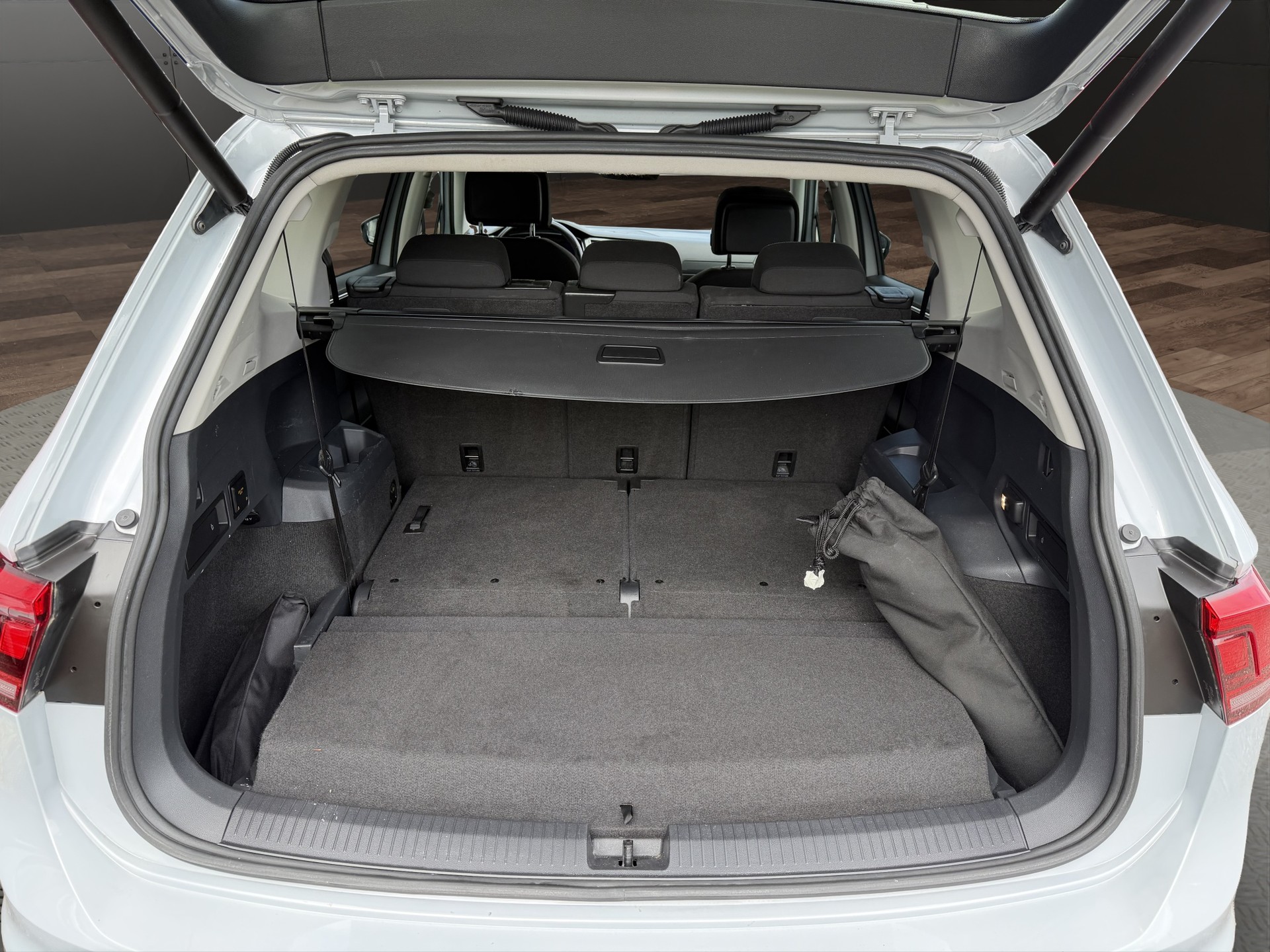 VW Tiguan Allspace 2.0TSI Comfortline 4Motion DSG-image-6