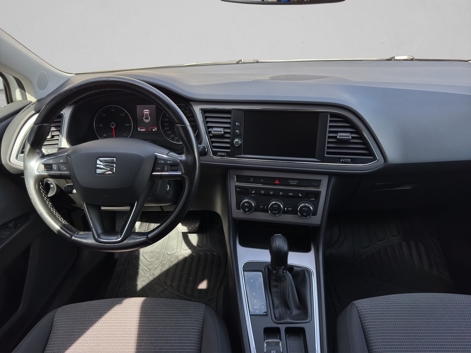 SEAT Leon ST 2.0 TDI SWISS FR 4D 4Drive DSG-image-11