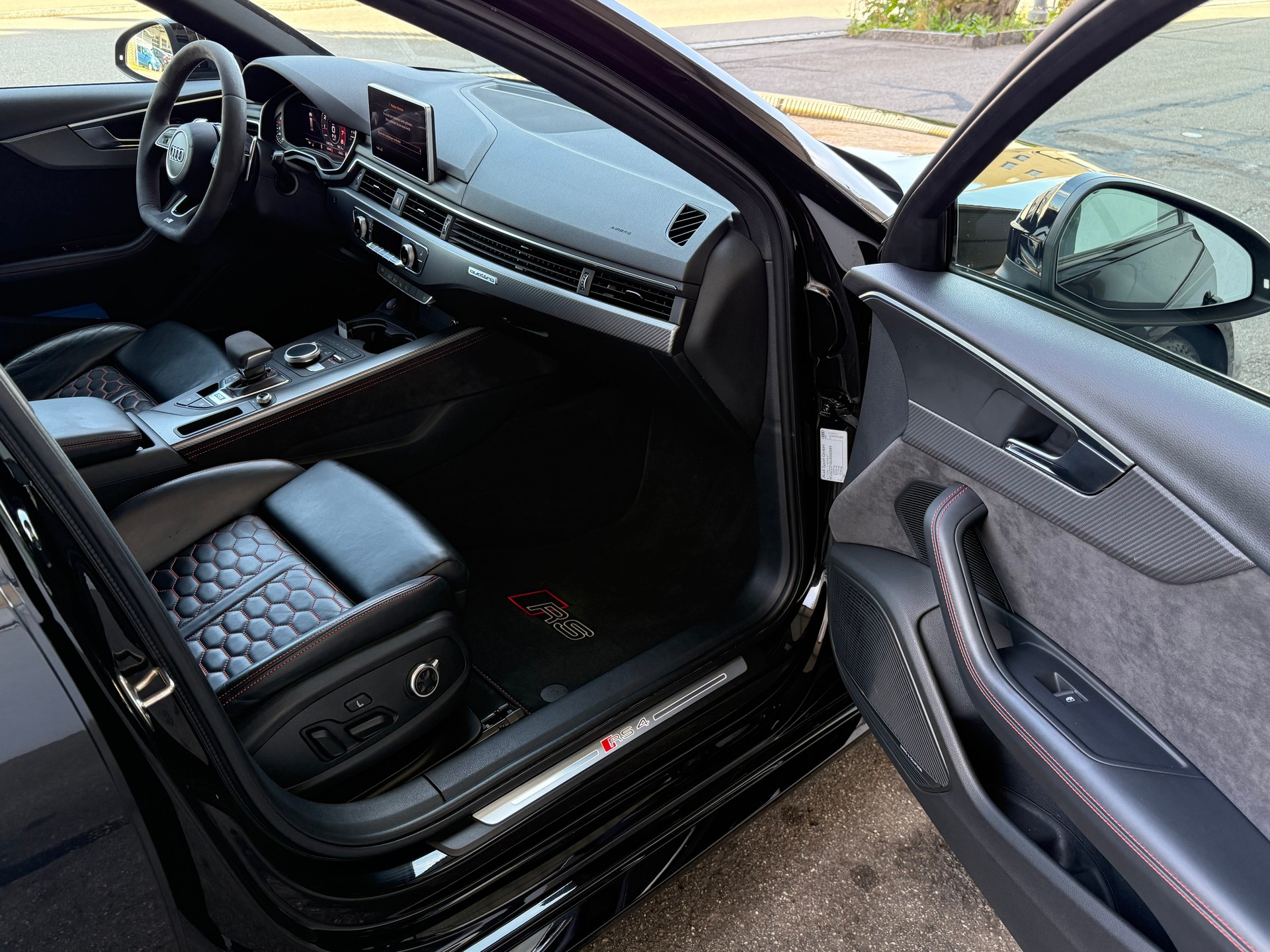 AUDI RS4 Avant 2.9 TFSI quattro tiptronic-image-7
