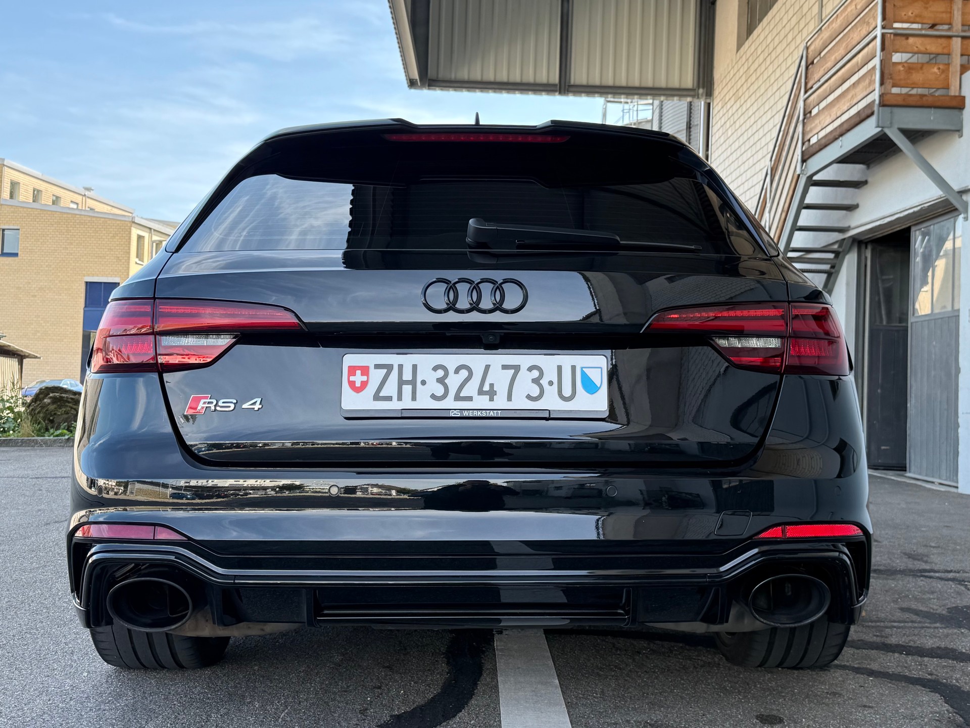 AUDI RS4 Avant 2.9 TFSI quattro tiptronic-image-3