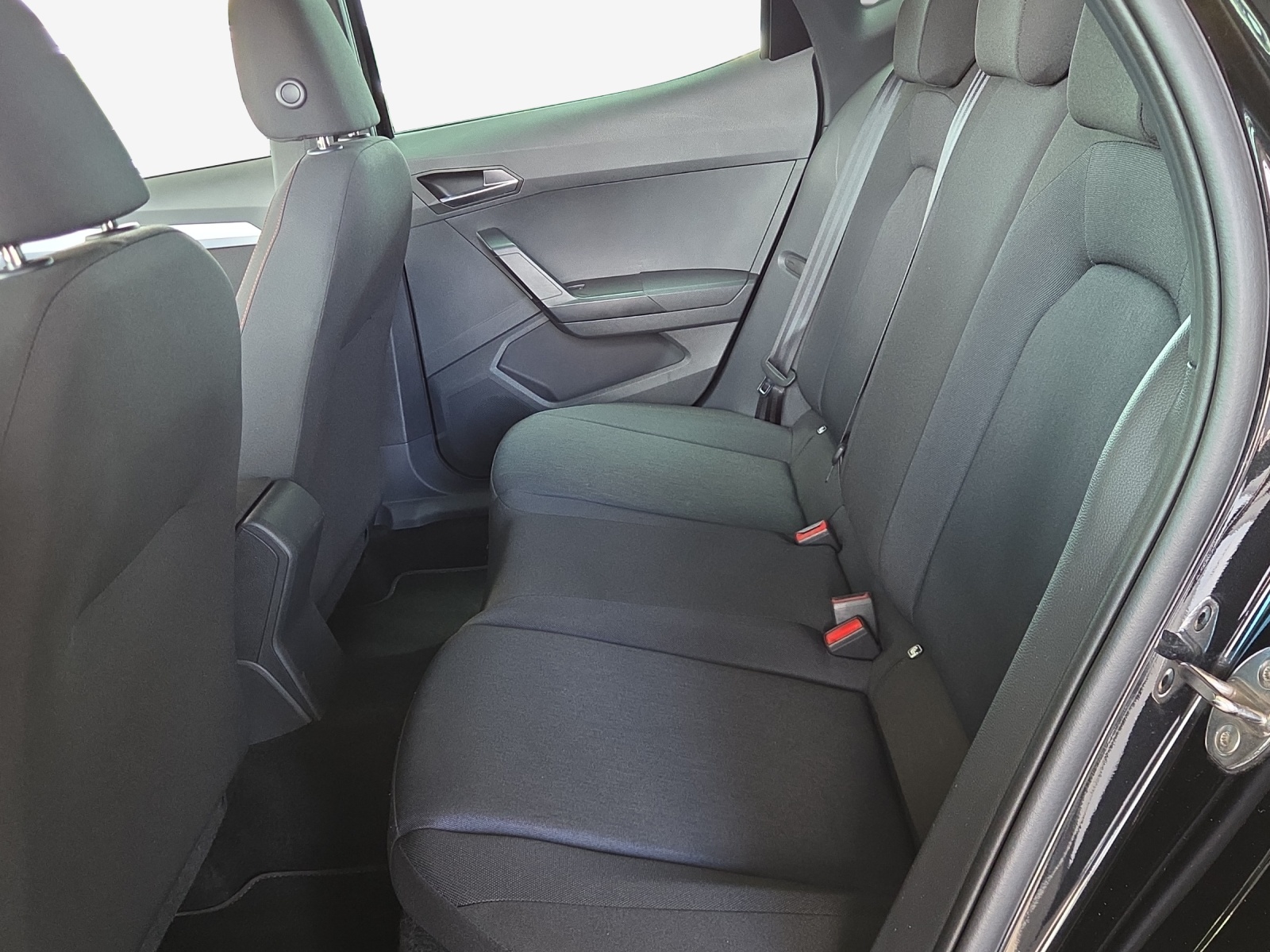SEAT Arona 1.5 Eco TSI FR DSG-image-11