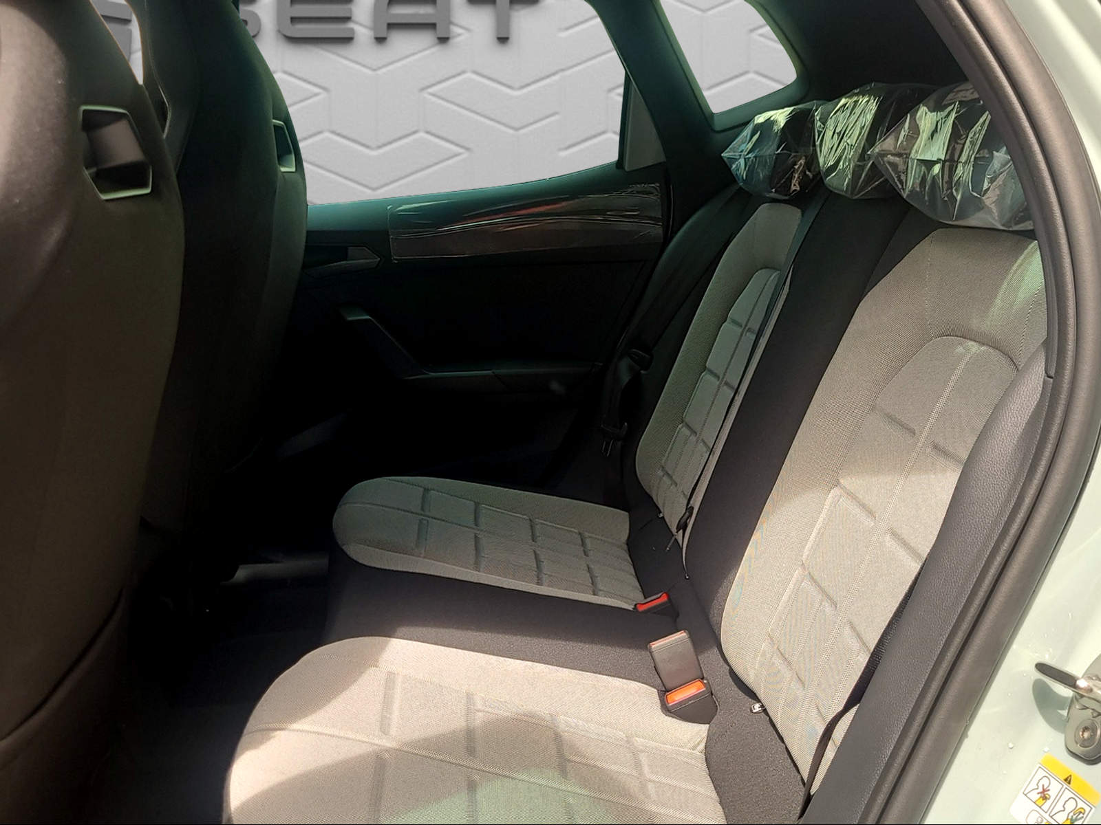 SEAT Arona 1.0 TSI Eco FR DSG-image-12