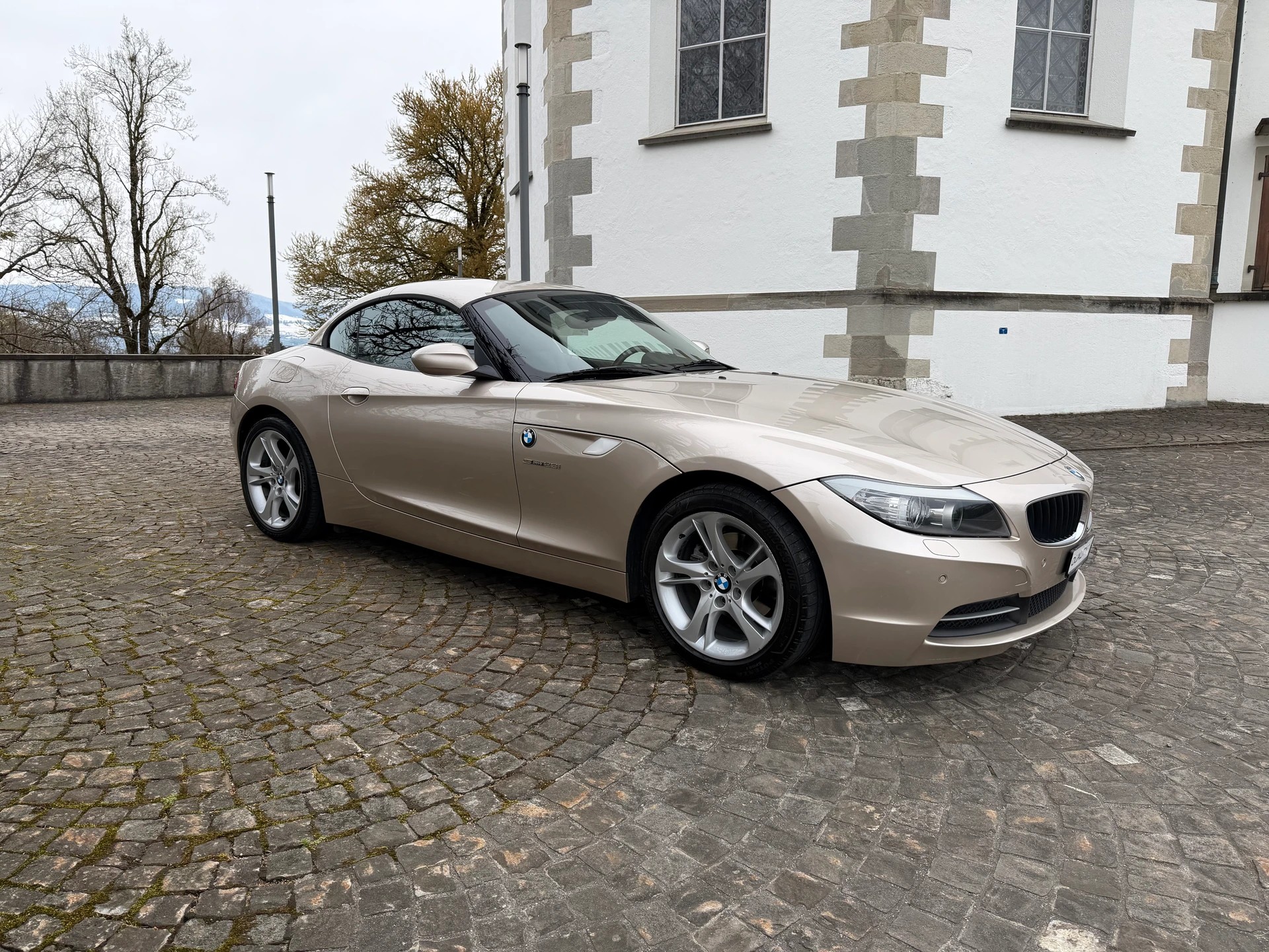 BMW Z4 sDrive23i / Frisch ab MFK / Fisch ab Service / Leder / Navi / Xenon / PDC / Bluetooth / Klima-image-4