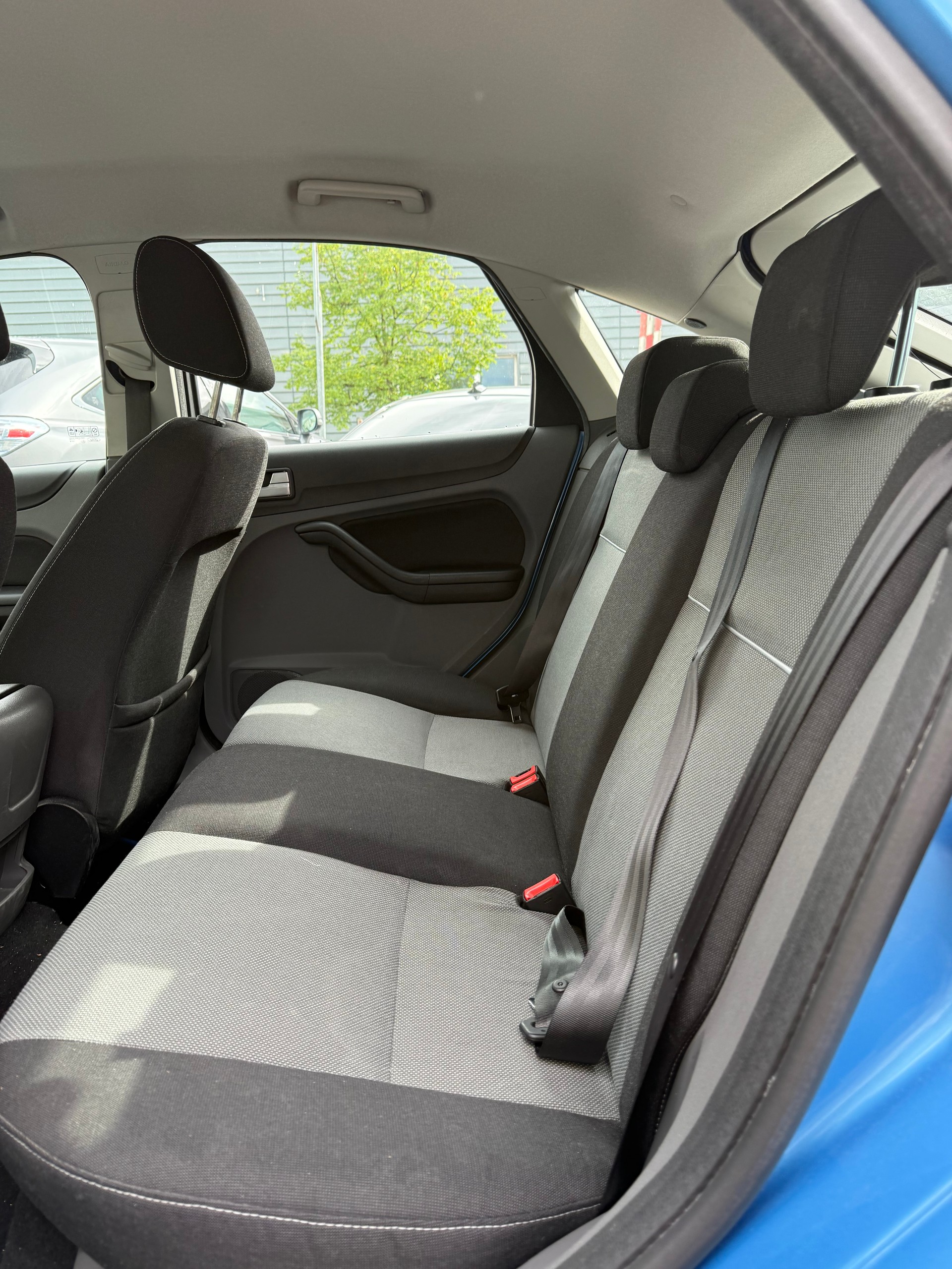 FORD Focus 1.8i Carving-image-6
