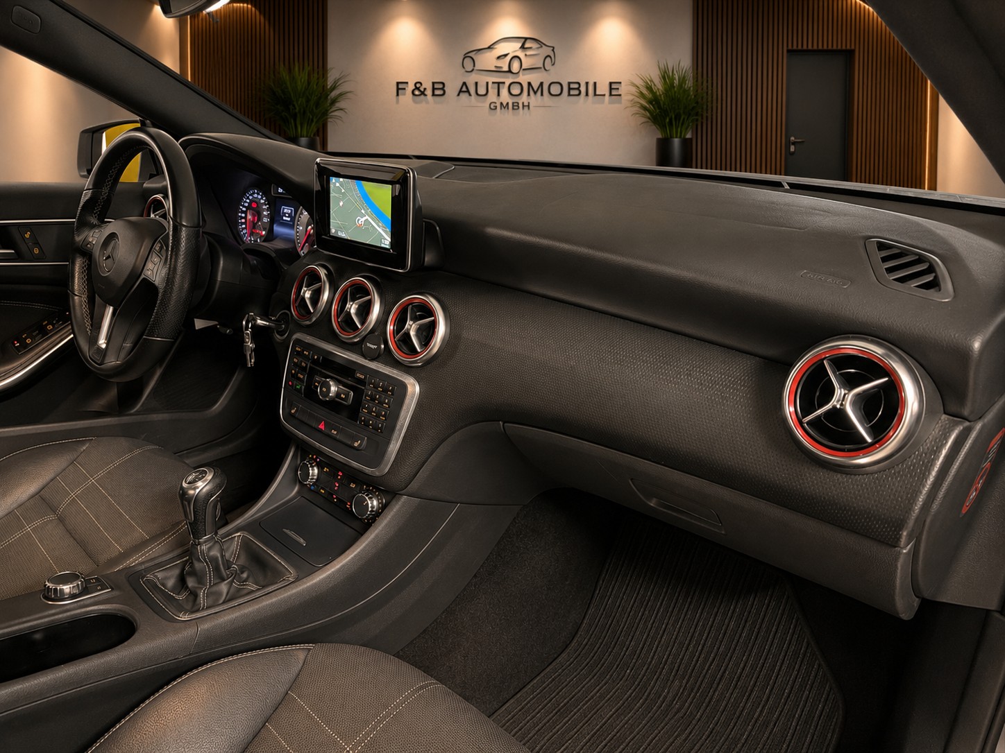 MERCEDES-BENZ A 200-image-11