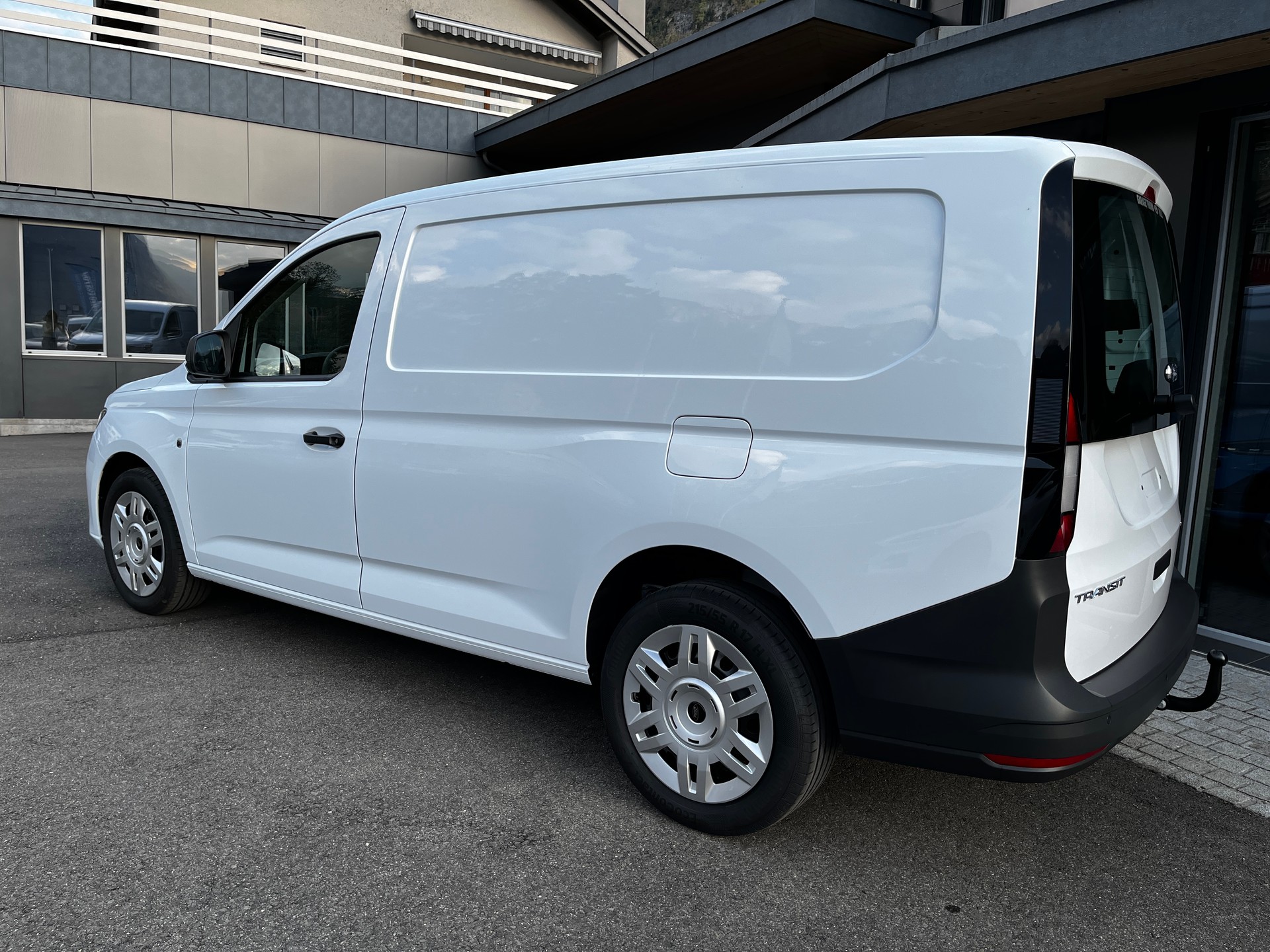 FORD Grand Transit Connect Kasten 2.0 EcoBlue Trend AWD-image-4