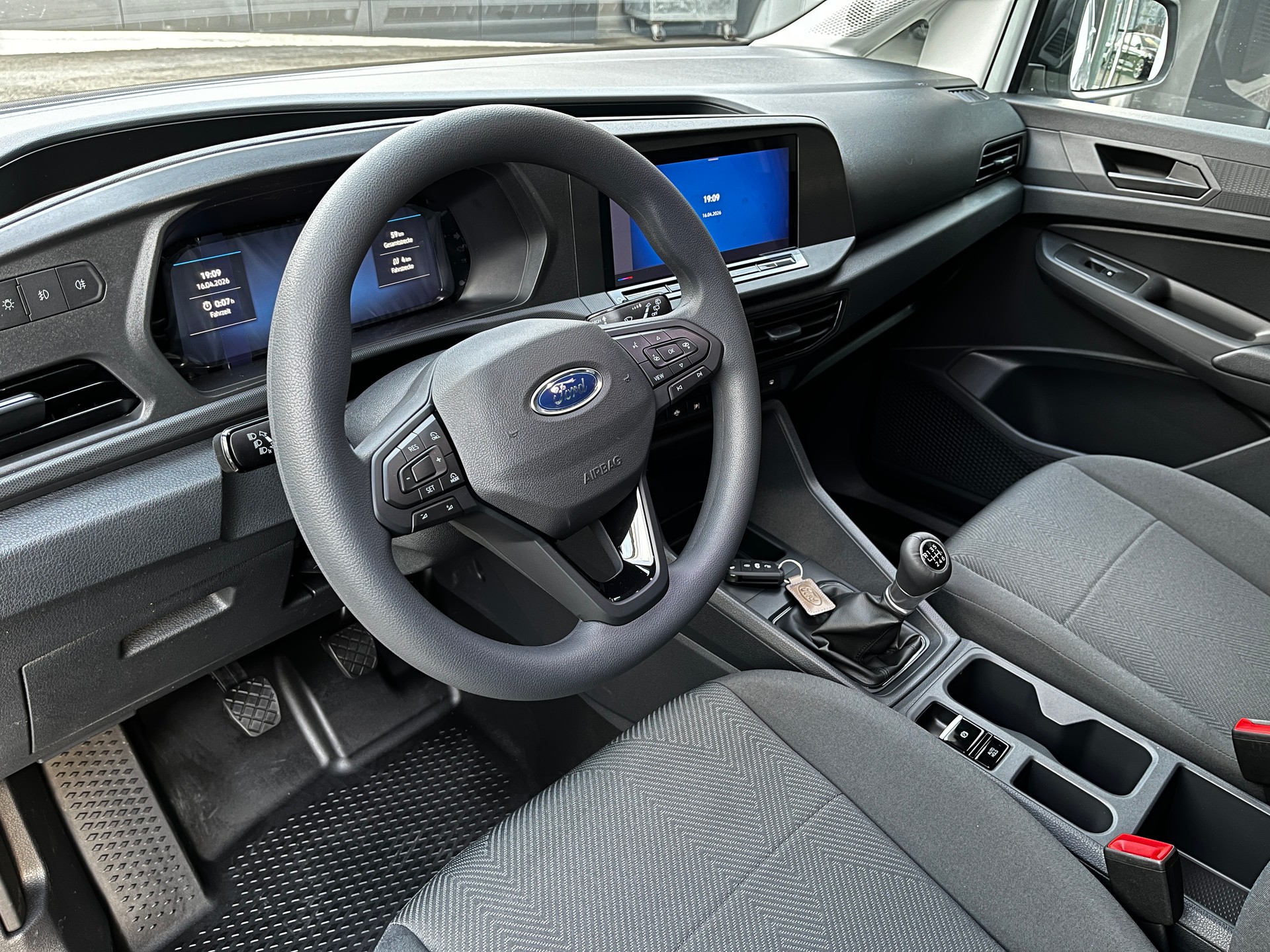 FORD Grand Transit Connect Kasten 2.0 EcoBlue Trend AWD-image-5