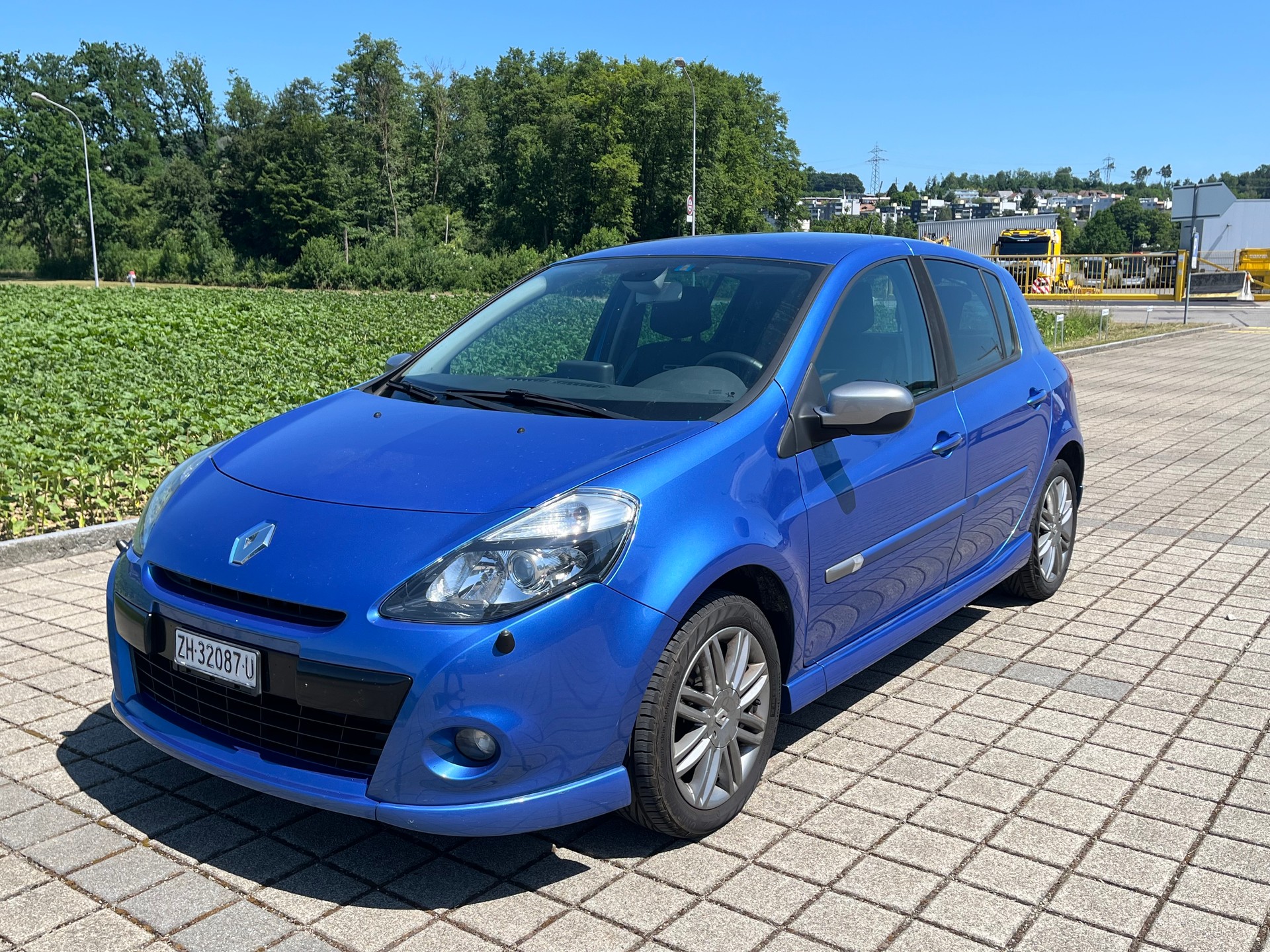 RENAULT Clio 1.6 16V GT-image-1
