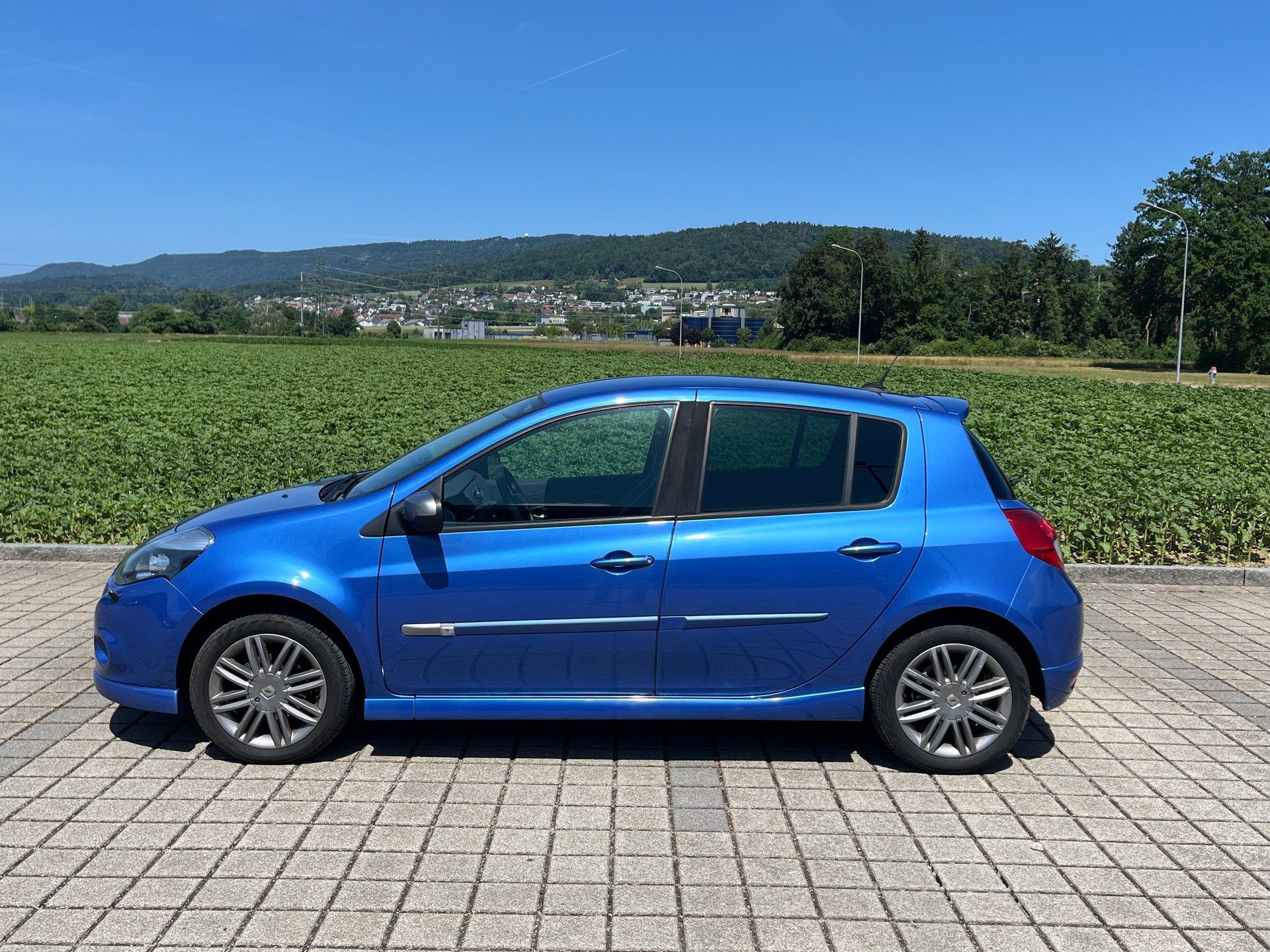 RENAULT Clio 1.6 16V GT-image-2