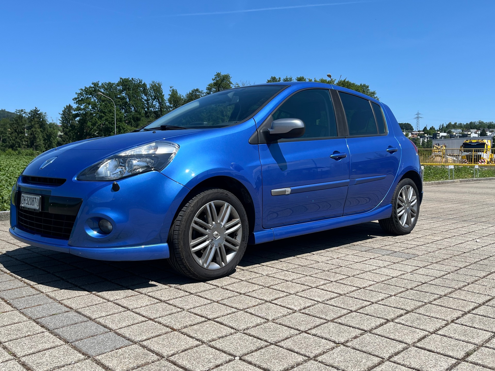 RENAULT Clio 1.6 16V GT-image-0
