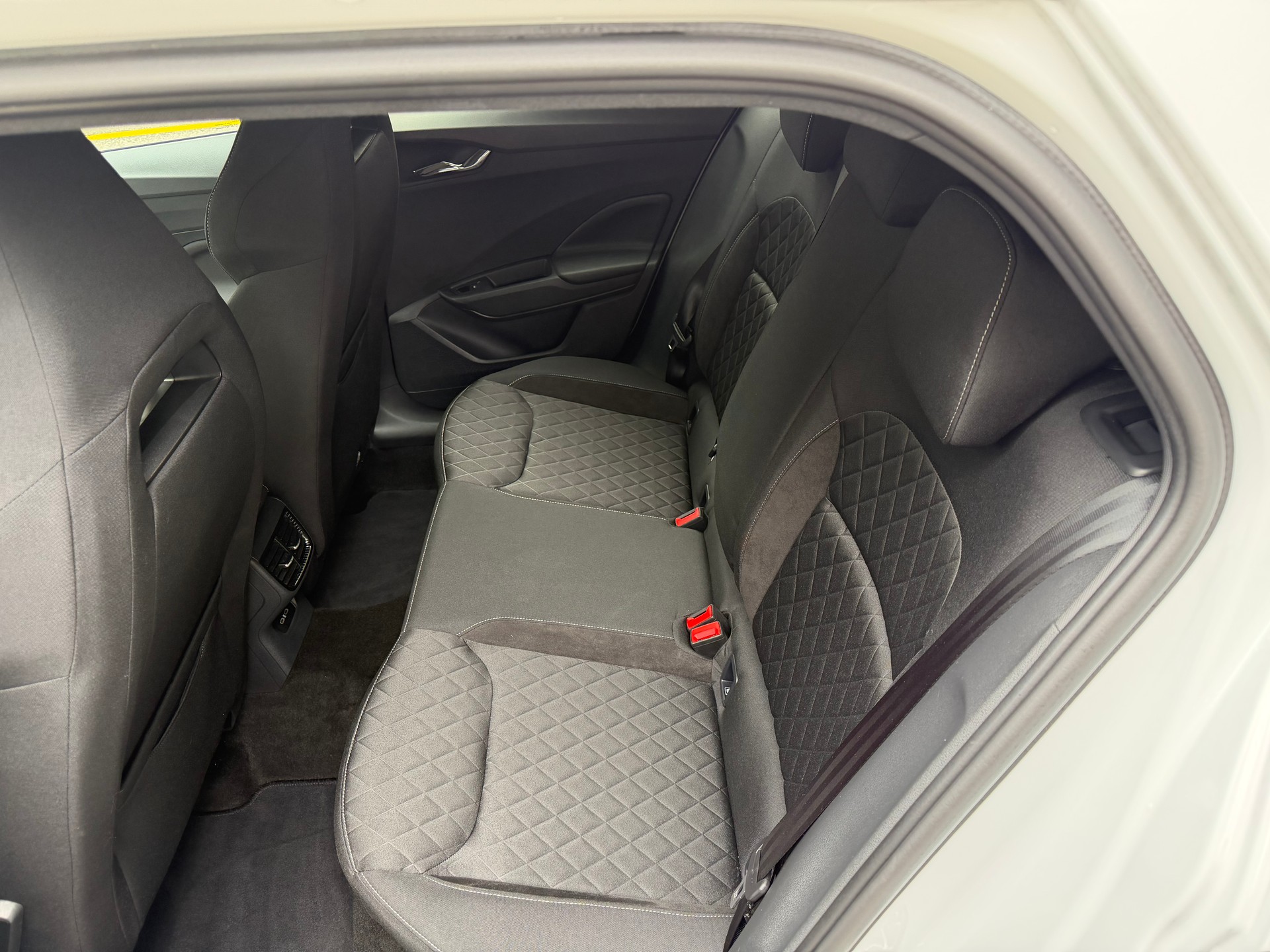 SKODA Fabia 1.0 TSI Selection DSG-image-4