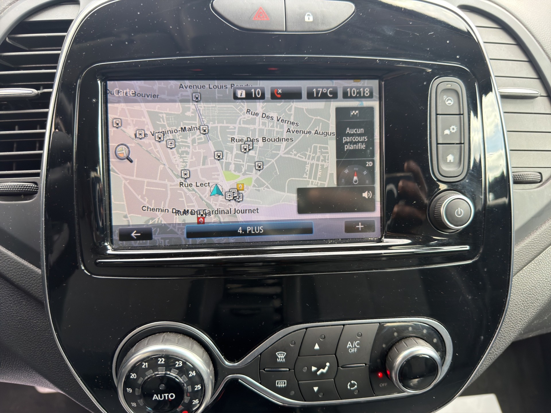 RENAULT Captur 1.2 T 16V 90th Anniversary EDC-image-8