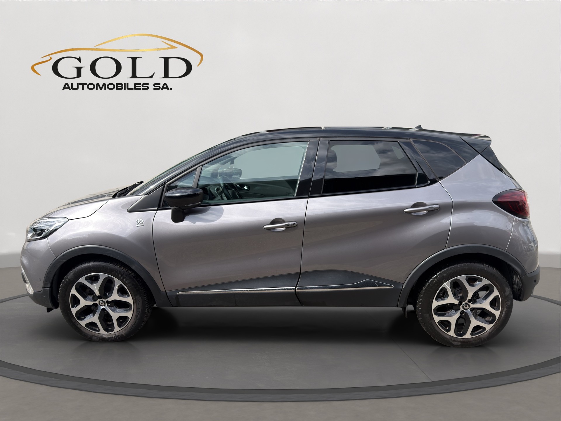 RENAULT Captur 1.2 T 16V 90th Anniversary EDC-image-10
