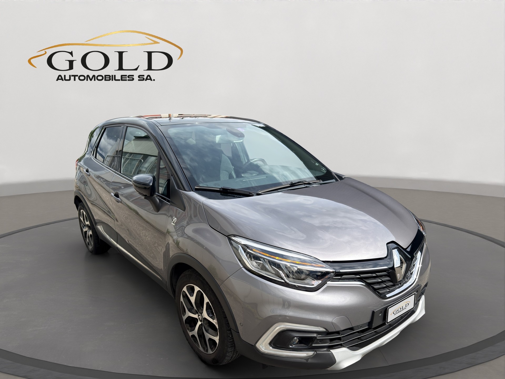 RENAULT Captur 1.2 T 16V 90th Anniversary EDC-image-9