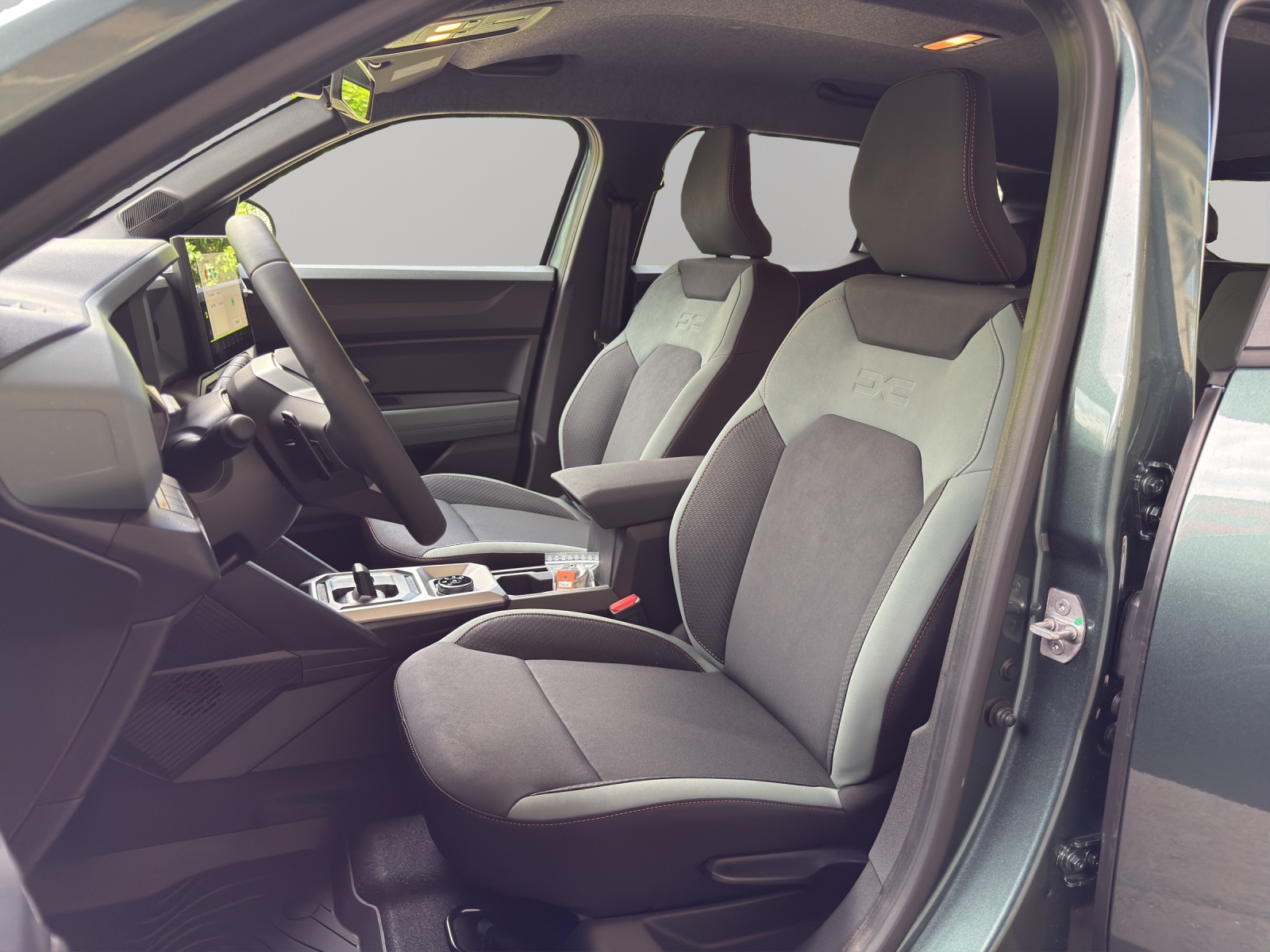 DACIA Duster 1.2 Hybrid EXTREME 4WD-image-3