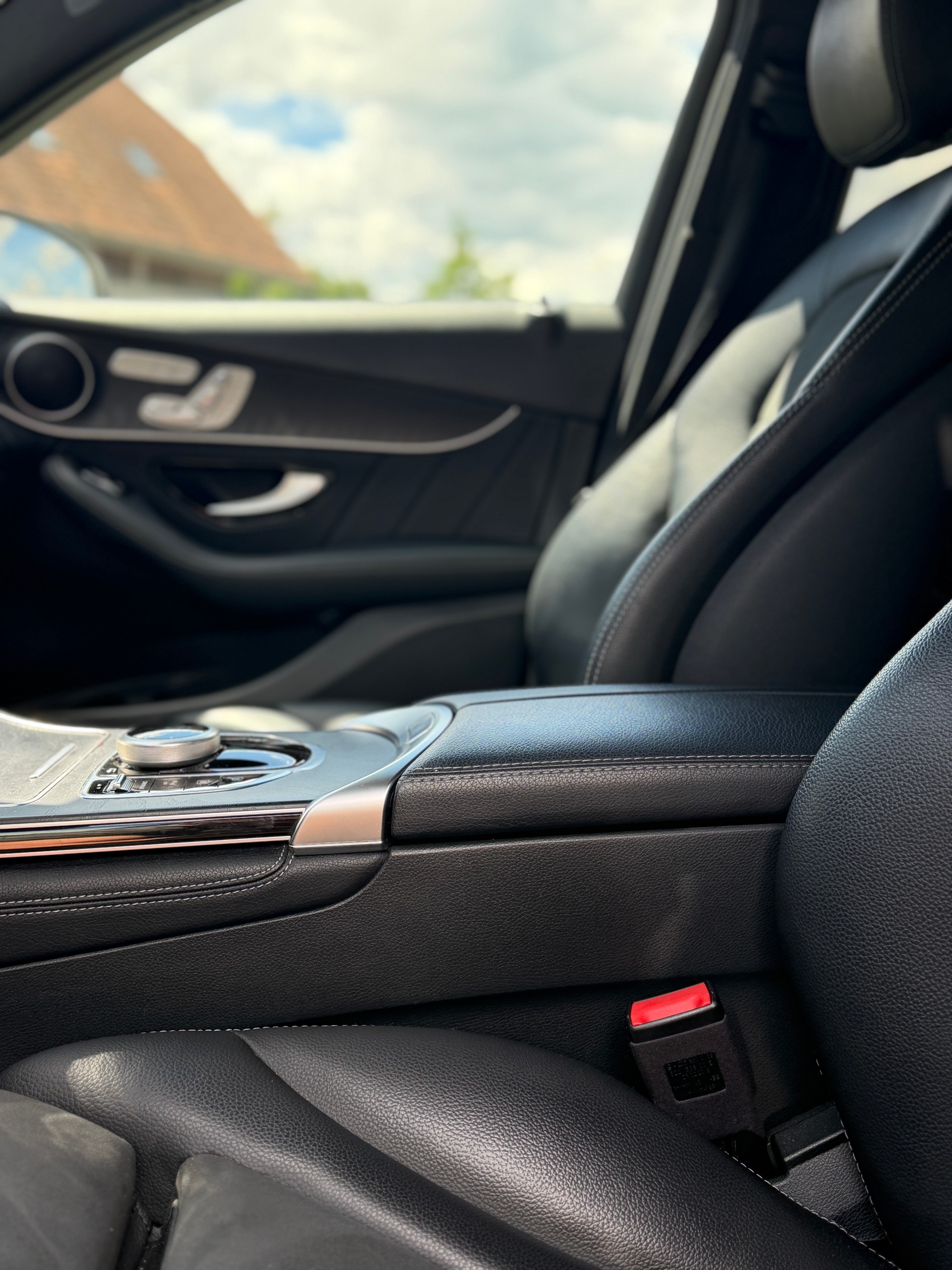 MERCEDES-BENZ GLC 220 d AMG Line 4Matic 9G-Tronic-image-11