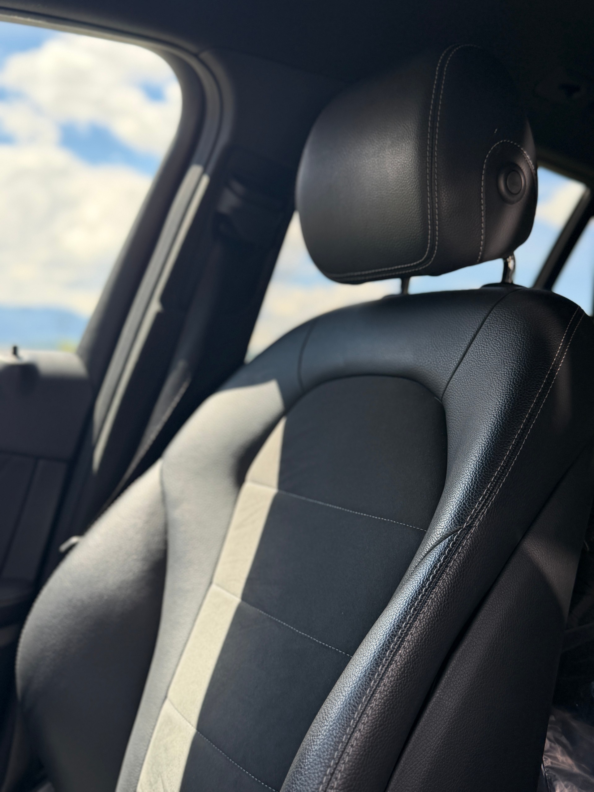 MERCEDES-BENZ GLC 220 d AMG Line 4Matic 9G-Tronic-image-10