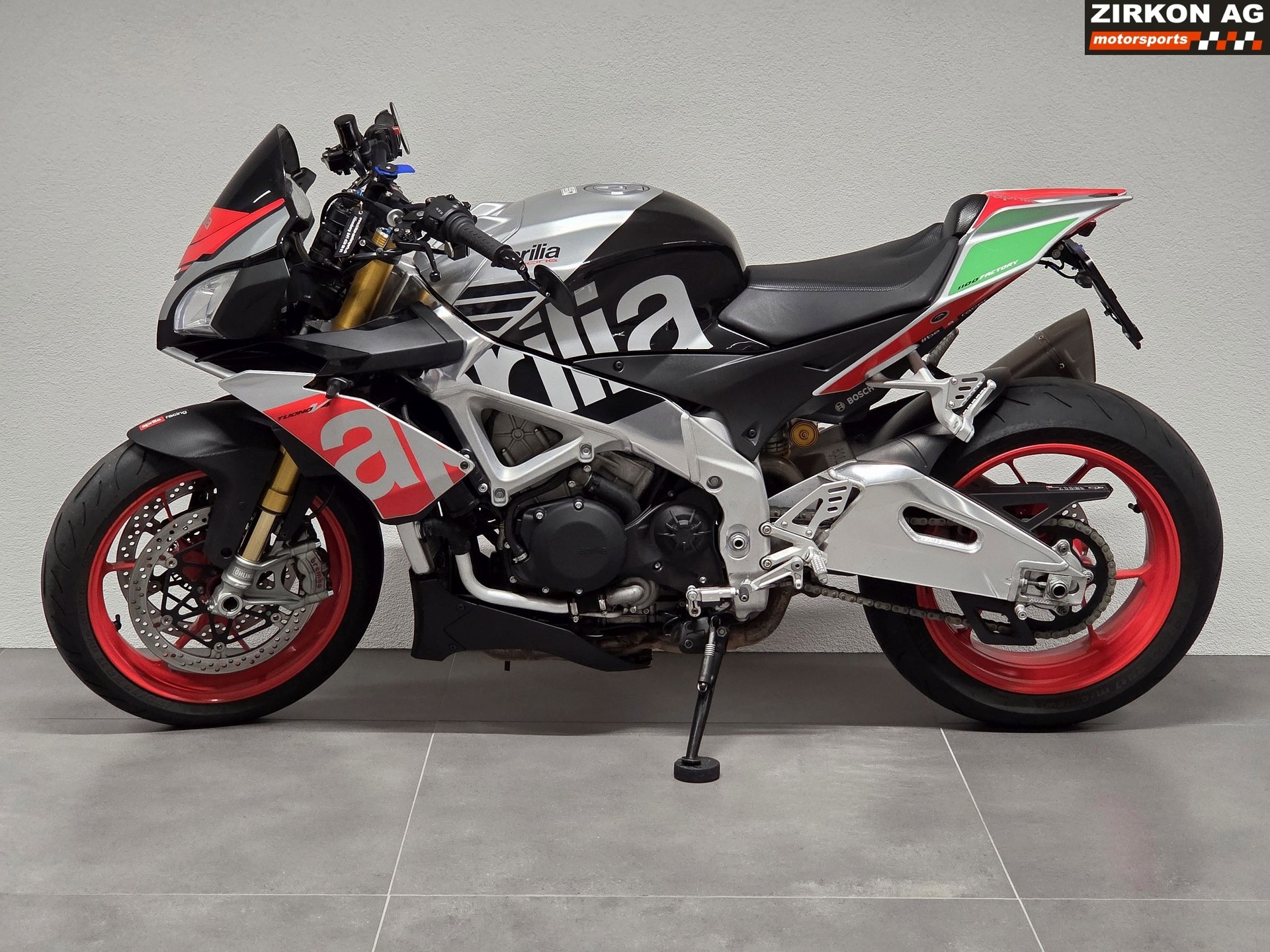 APRILIA Tuono V4 1100 Factory-image-10
