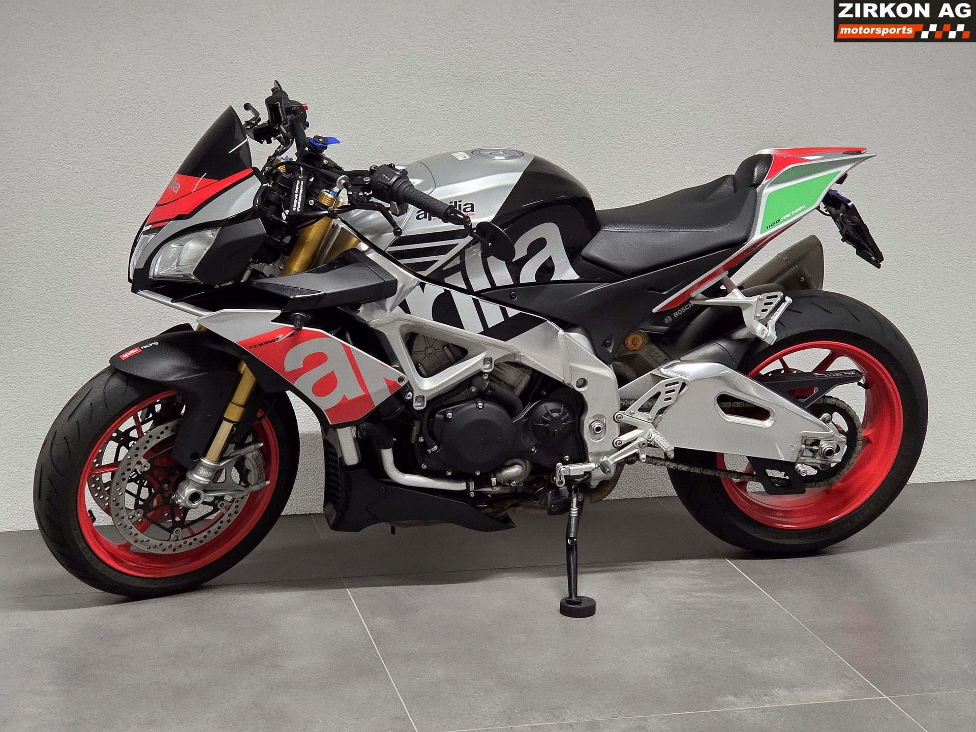 APRILIA Tuono V4 1100 Factory-image-9