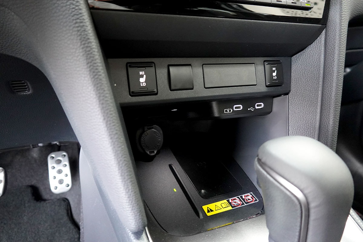 TOYOTA Yaris Cross 1.5 GR Sport e-CVT-image-16