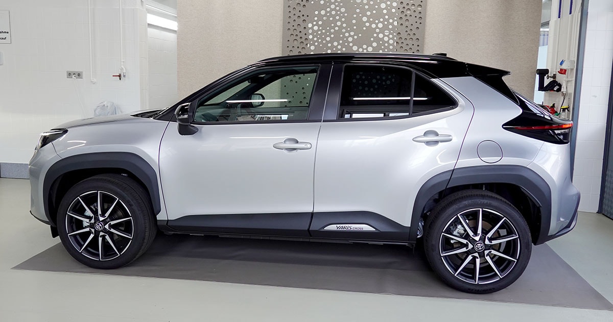 TOYOTA Yaris Cross 1.5 GR Sport e-CVT-image-1