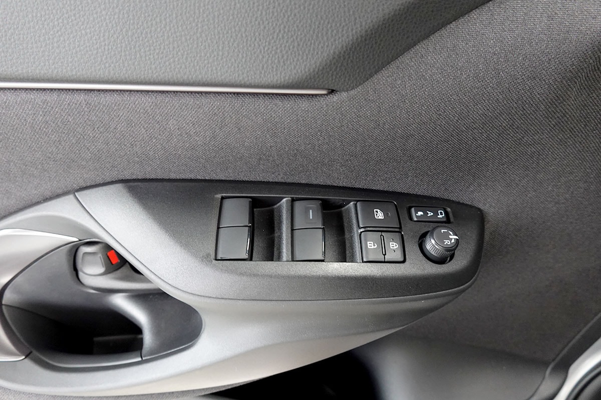TOYOTA Yaris Cross 1.5 GR Sport e-CVT-image-18