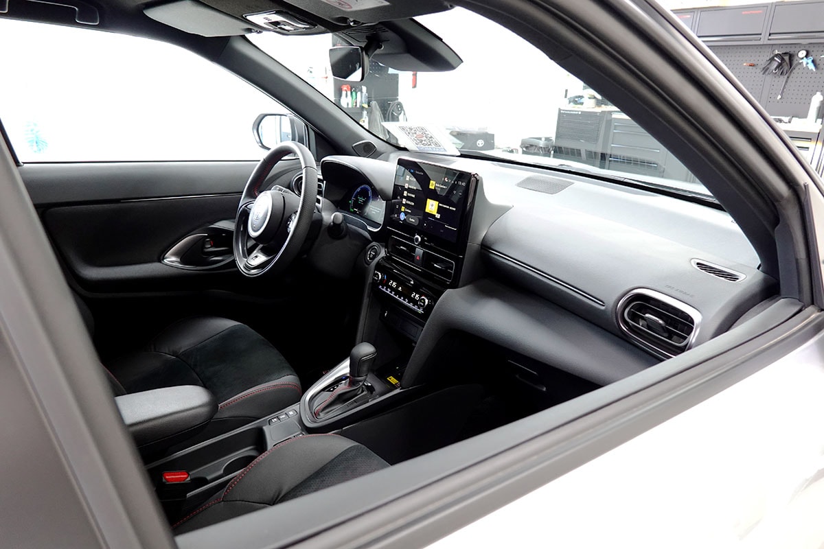TOYOTA Yaris Cross 1.5 GR Sport e-CVT-image-6
