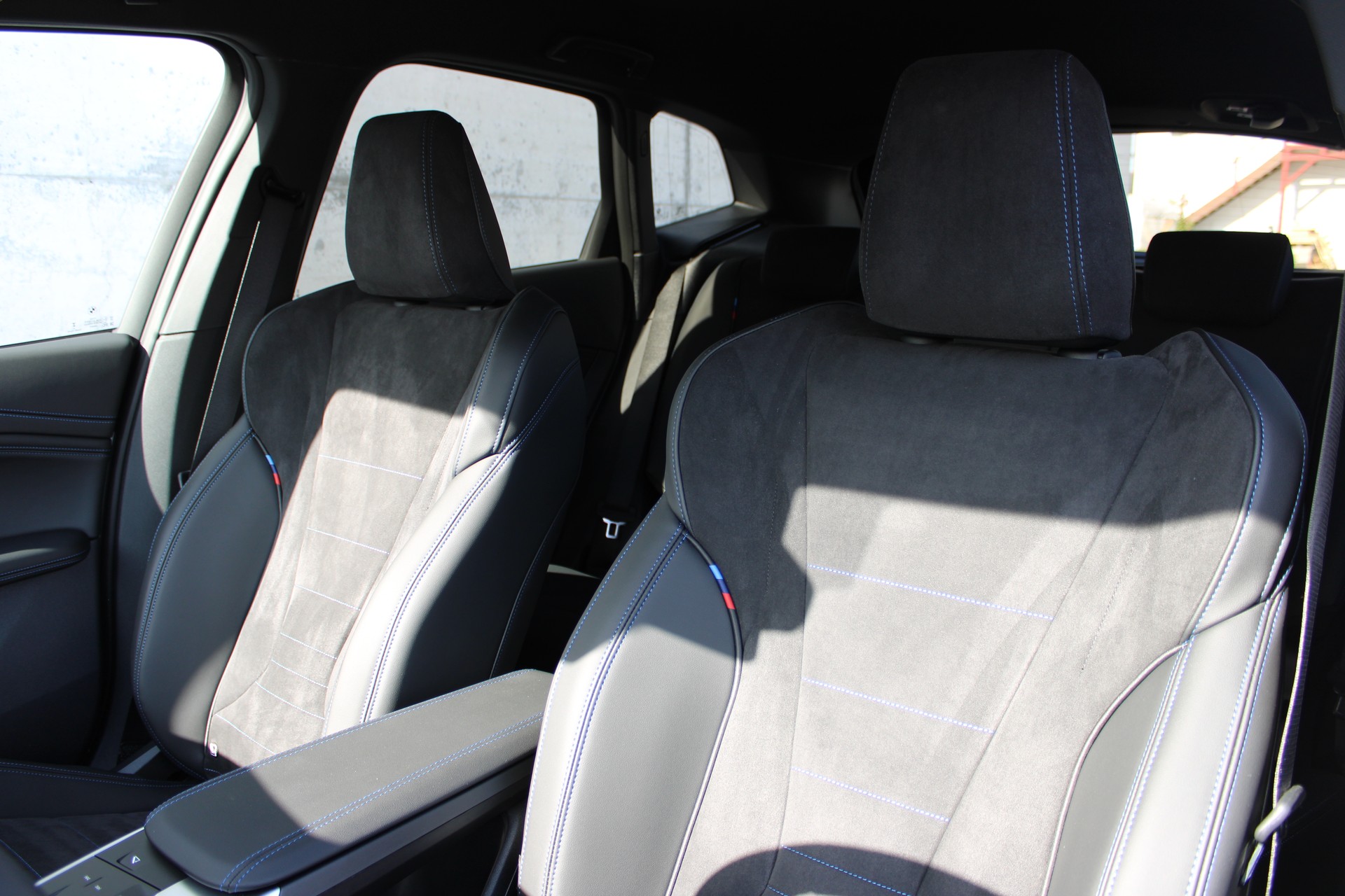 BMW 220i Act. Tour. M Sport-image-11