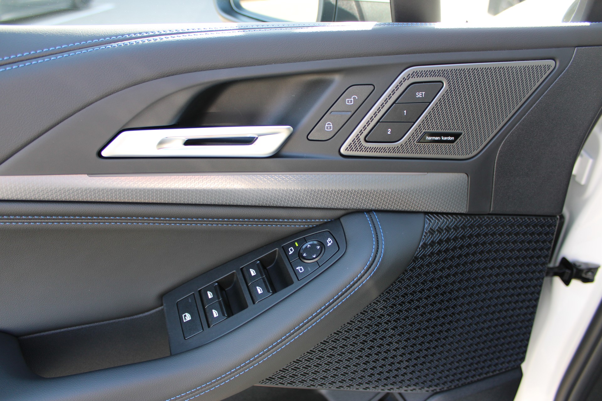 BMW 220i Act. Tour. M Sport-image-10