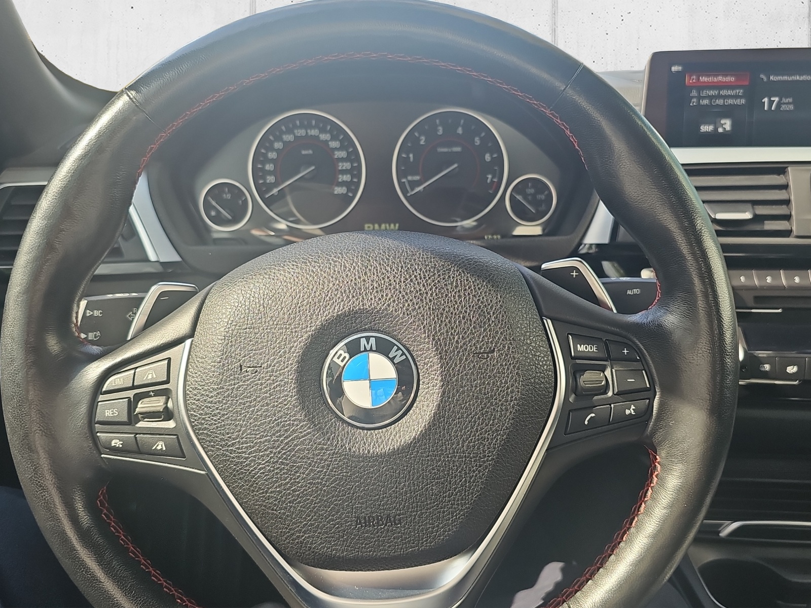 BMW 430i Cabrio xDrive Sport-image-10