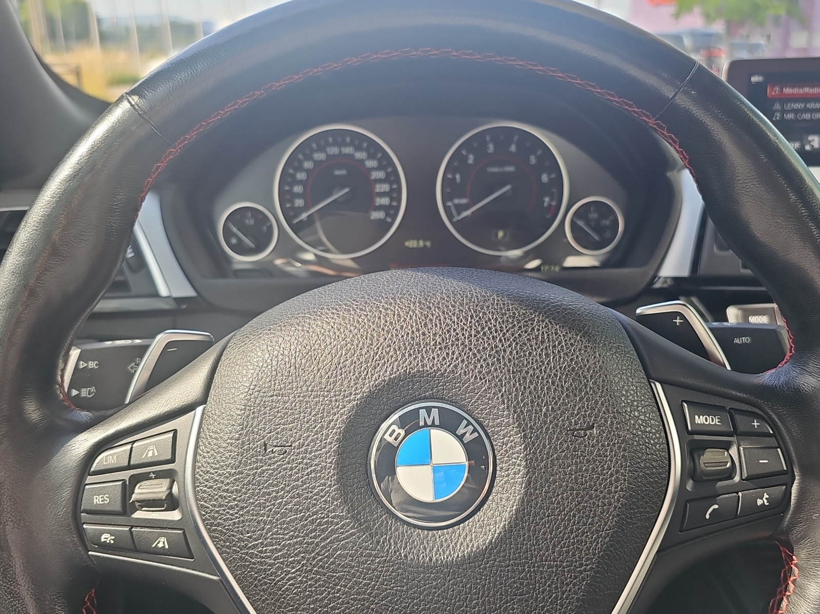 BMW 430i Cabrio xDrive Sport-image-12