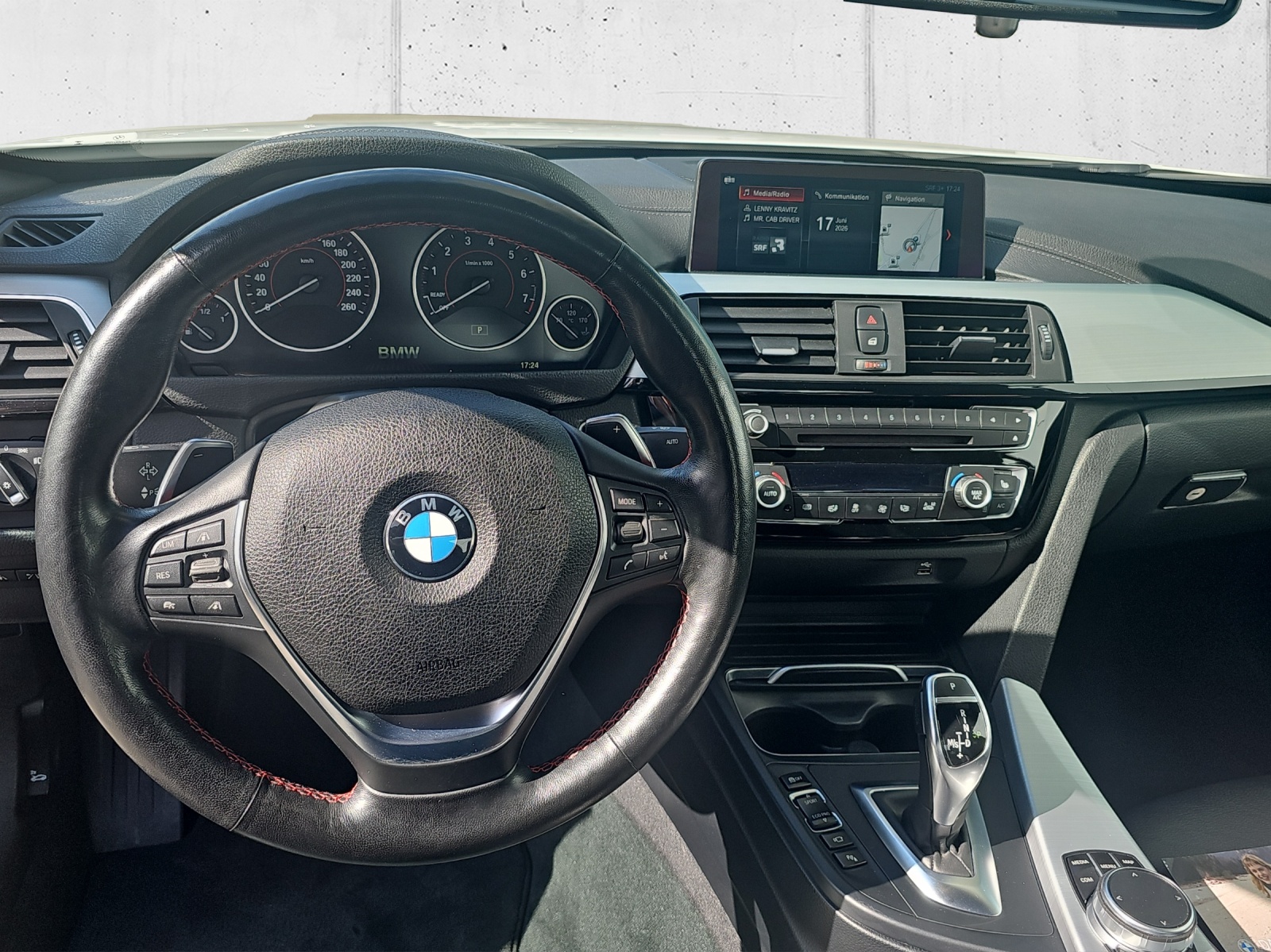 BMW 430i Cabrio xDrive Sport-image-14
