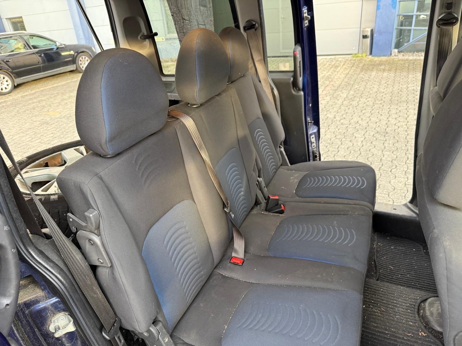 FIAT Doblò 1.9 JTD Dynamic-image-9
