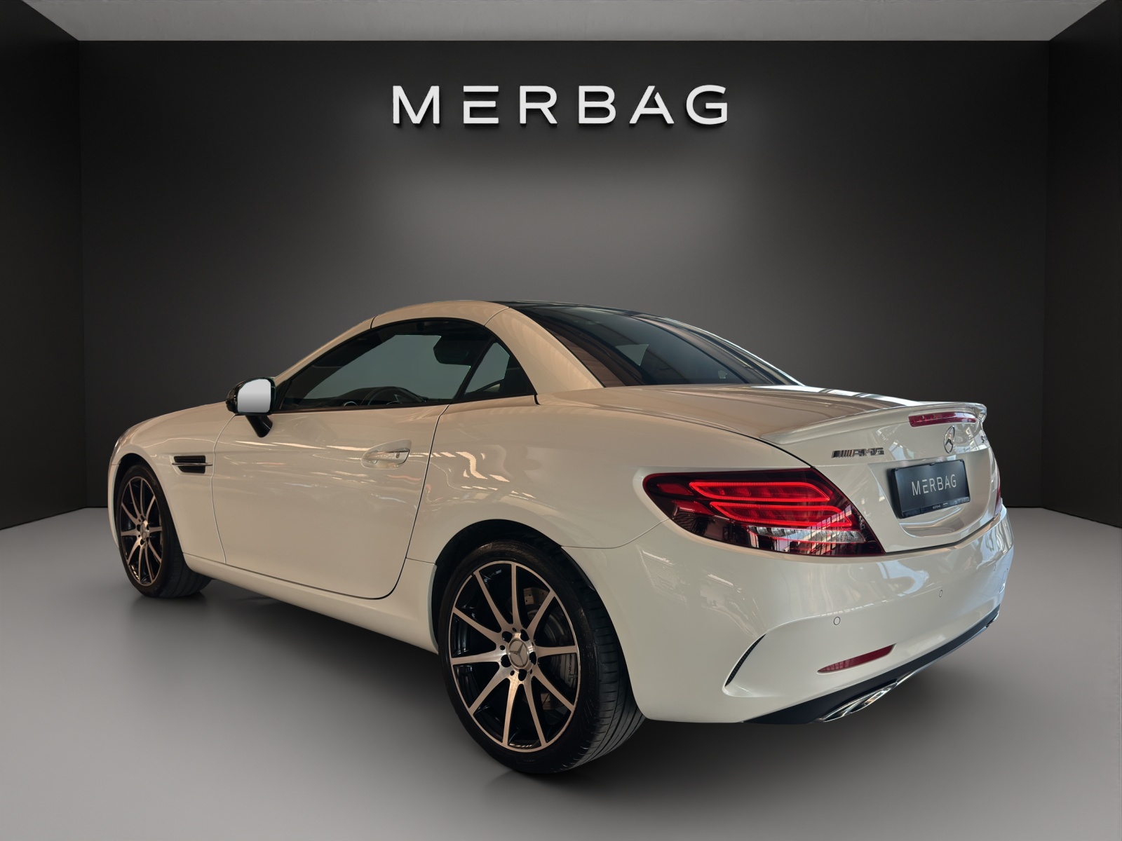 MERCEDES-BENZ SLC 43 AMG-image-3