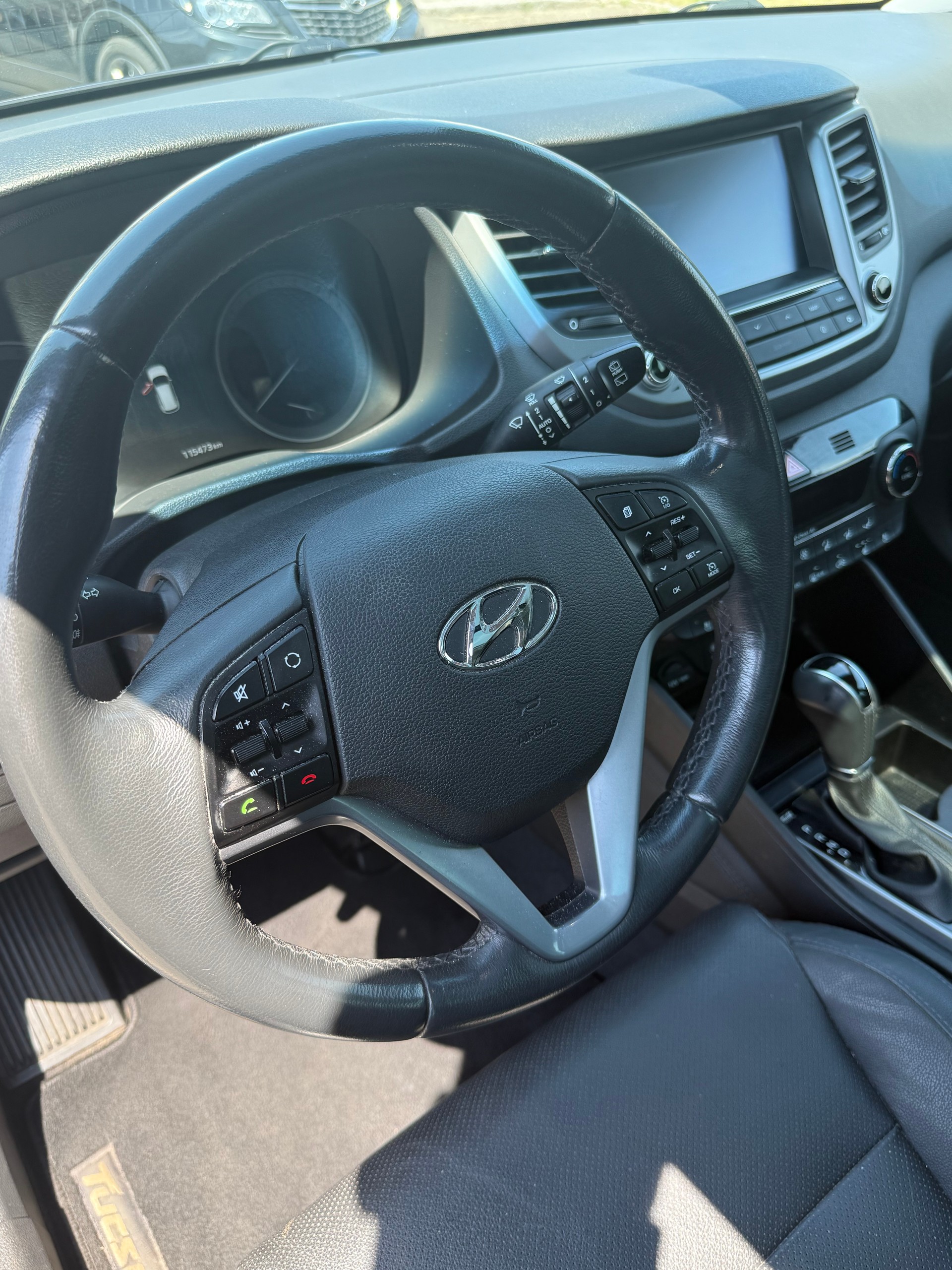 HYUNDAI Tucson 2.0 CRDI Vertex 4WD Automatic-image-4