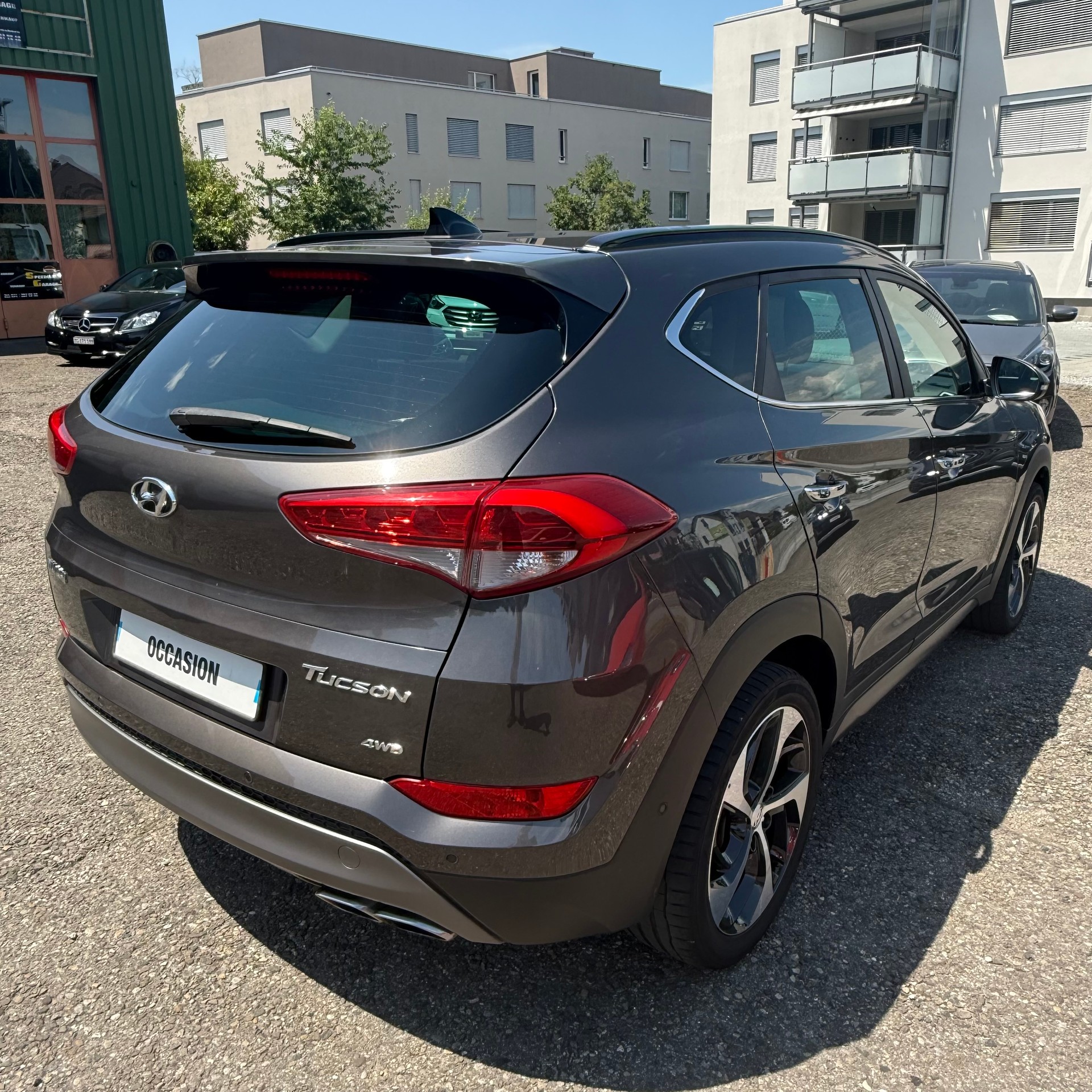 HYUNDAI Tucson 2.0 CRDI Vertex 4WD Automatic-image-3