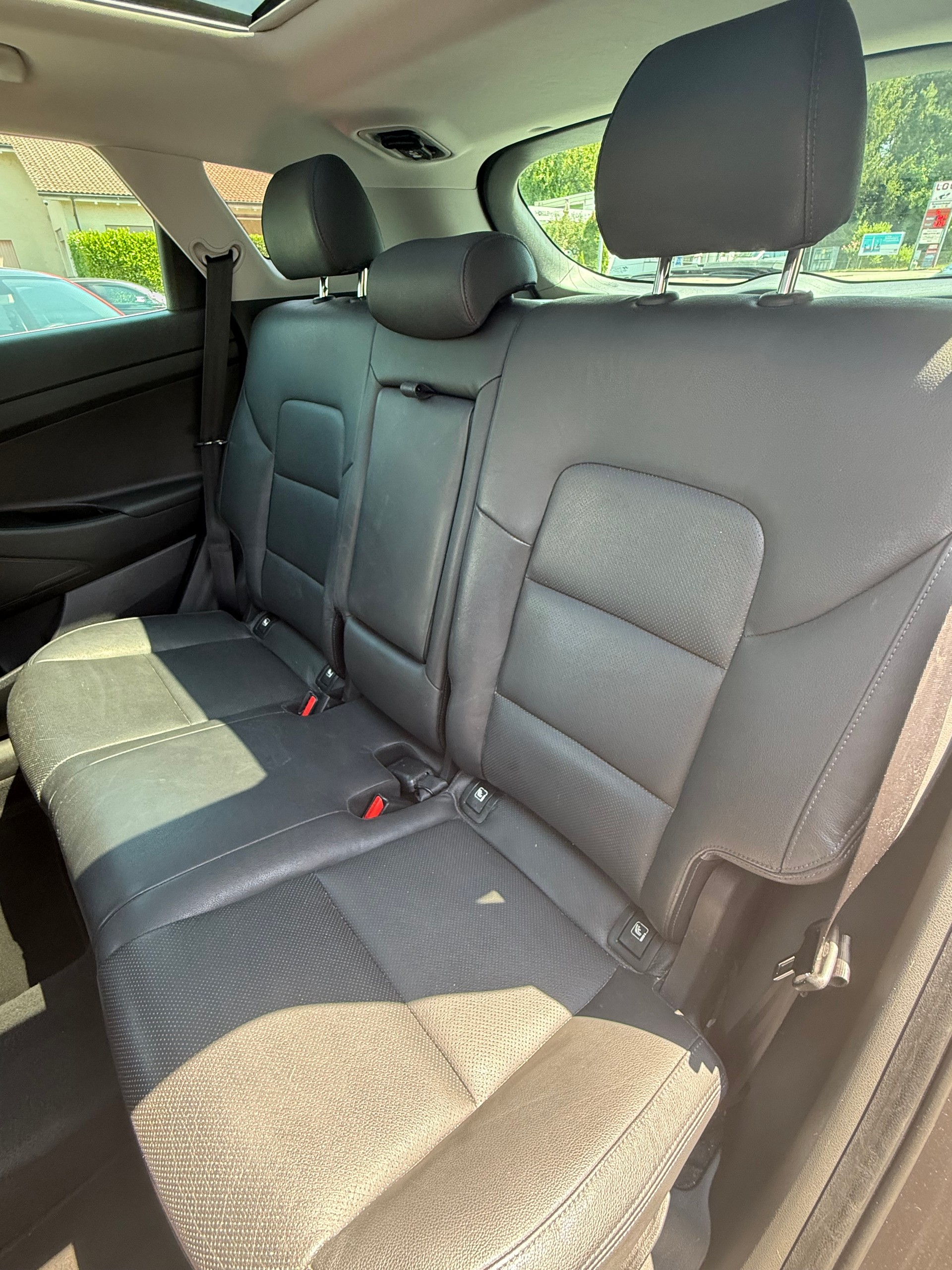 HYUNDAI Tucson 2.0 CRDI Vertex 4WD Automatic-image-8