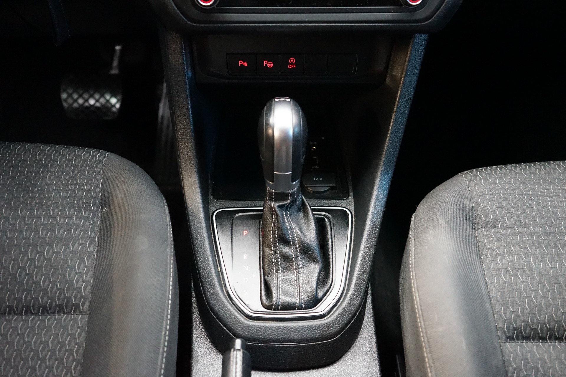 VW Caddy 1.4 TSI Generation Four DSG-image-11