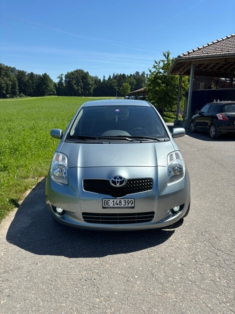 TOYOTA 1.3 16V Ltd. Swiss Edition MM-image-0