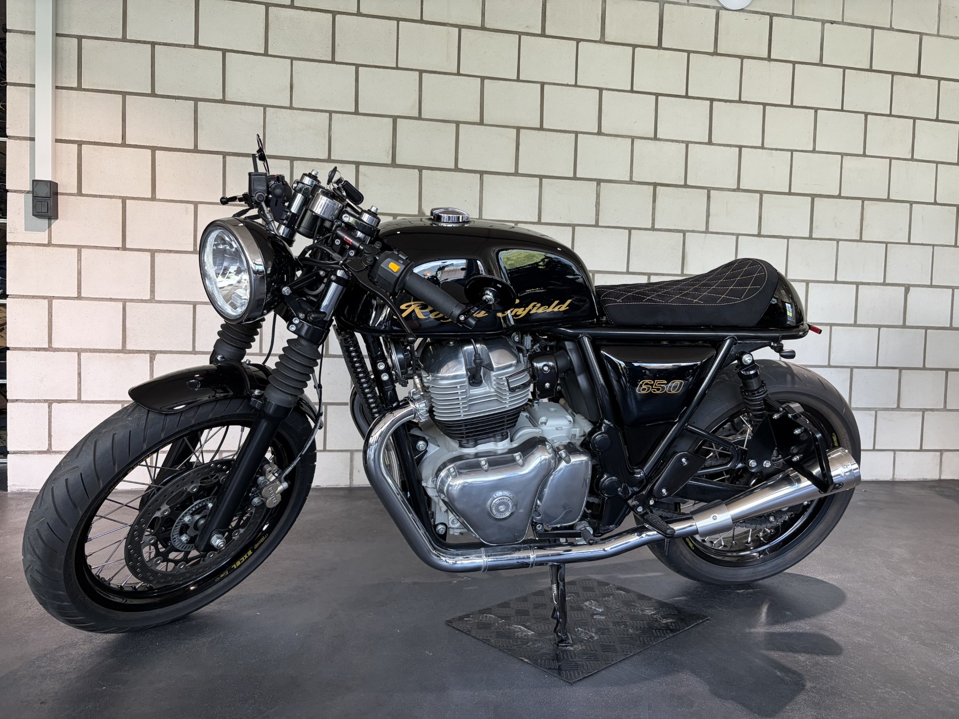 ROYAL ENFIELD Continental GT 650 Custom
