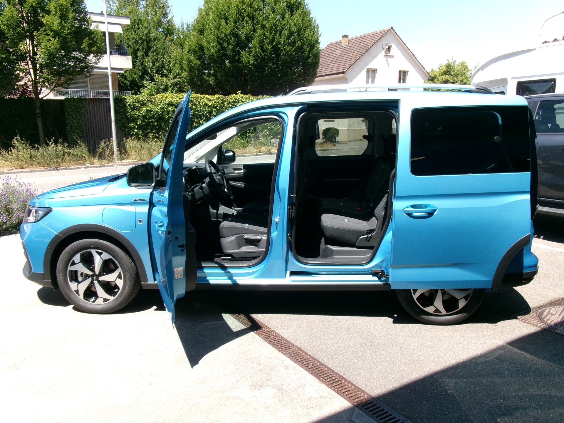FORD Tourneo Connect 1.5 PHEV Active Automat-image-8