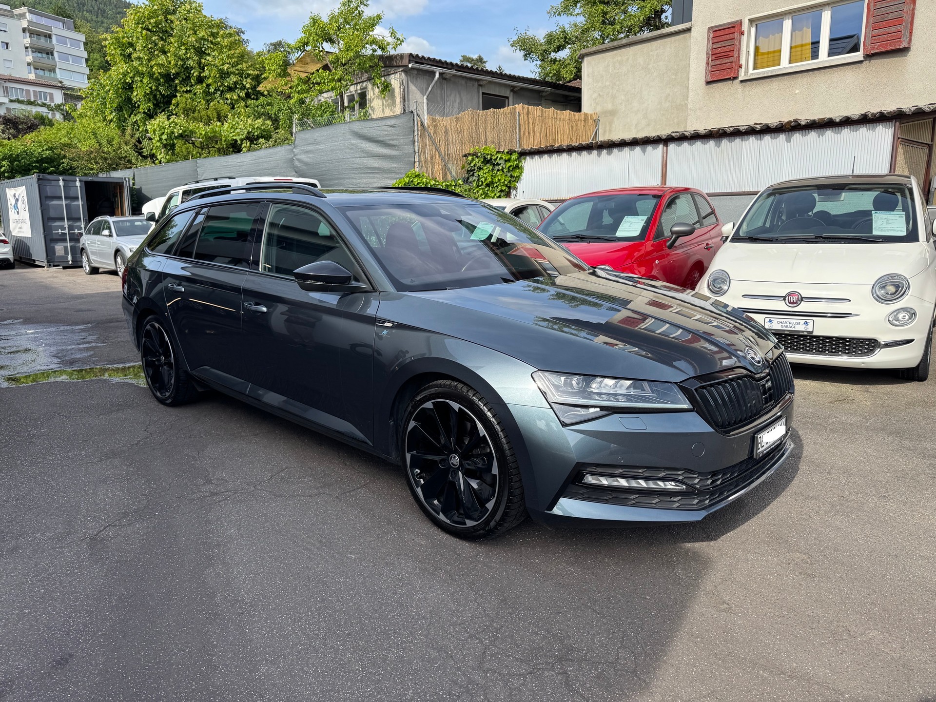 SKODA Superb Combi 2.0 TDi SportLine DSG-image-2