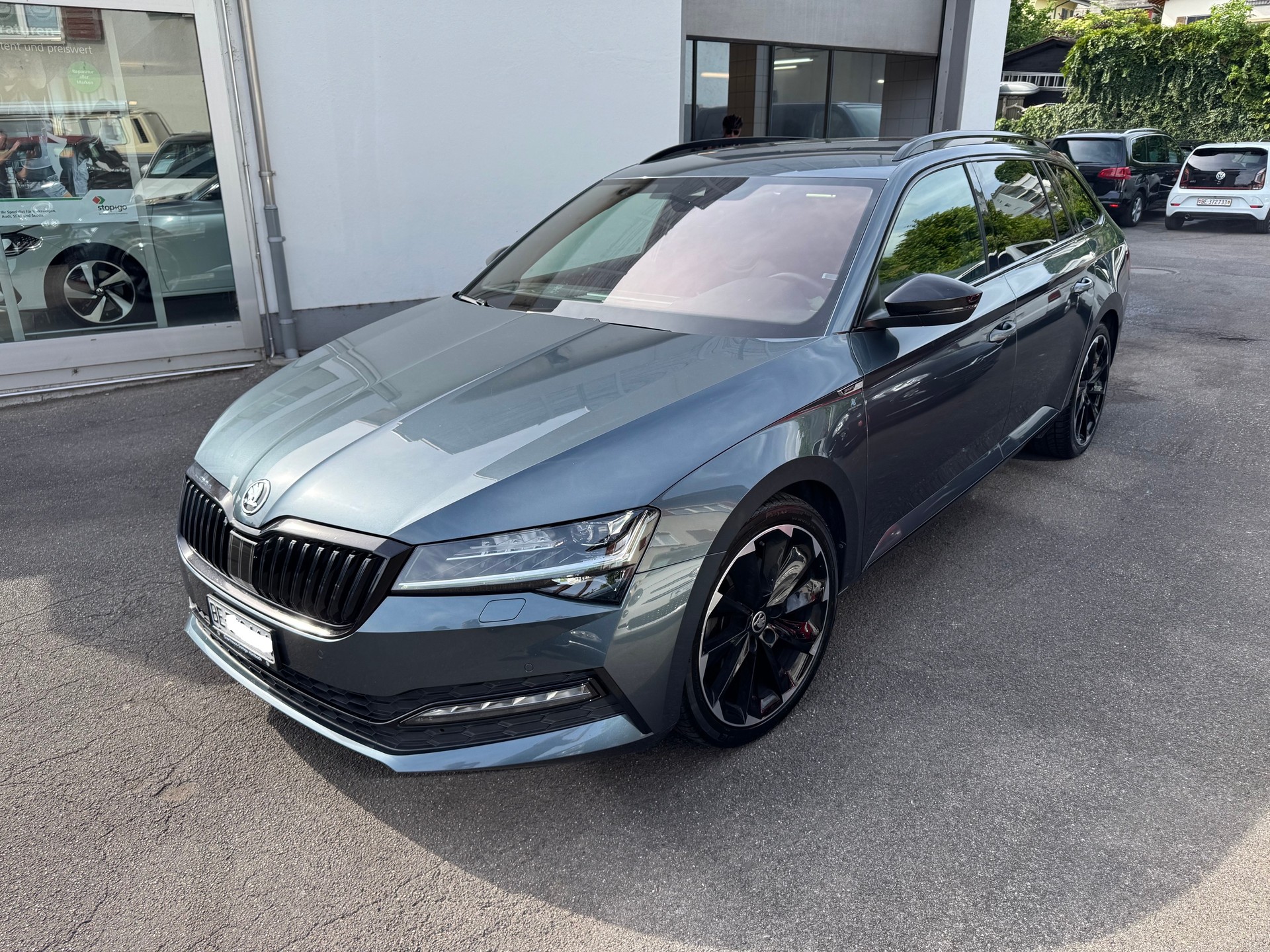 SKODA Superb Combi 2.0 TDi SportLine DSG-image-0