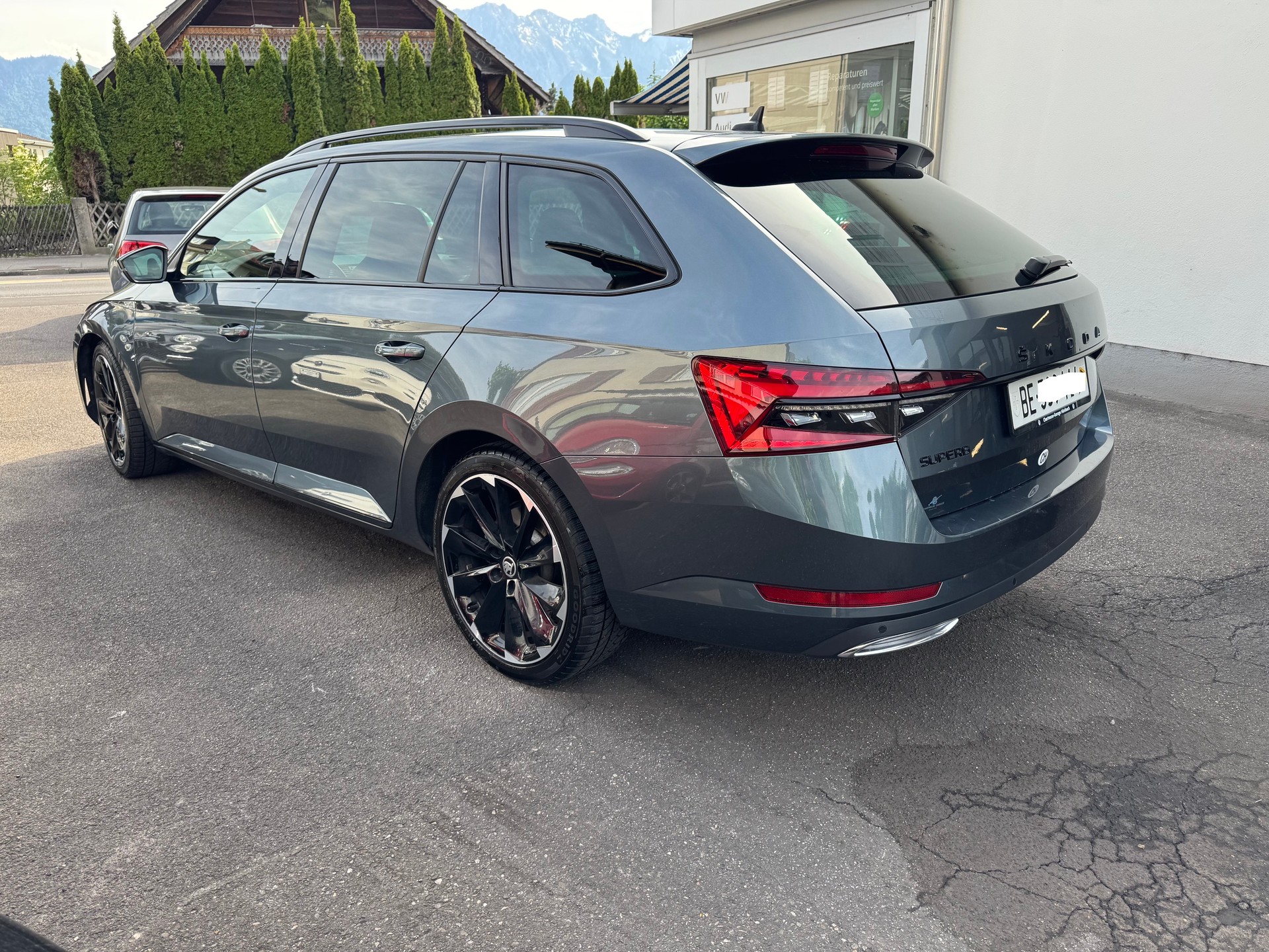 SKODA Superb Combi 2.0 TDi SportLine DSG-image-6