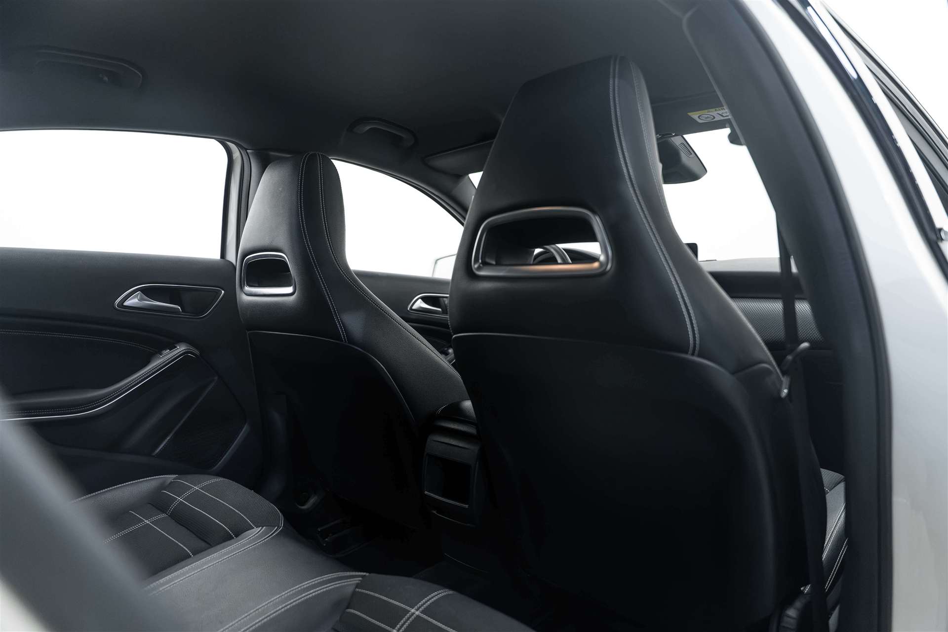 MERCEDES-BENZ A 200 CDI Urban 7G-DCT-image-11