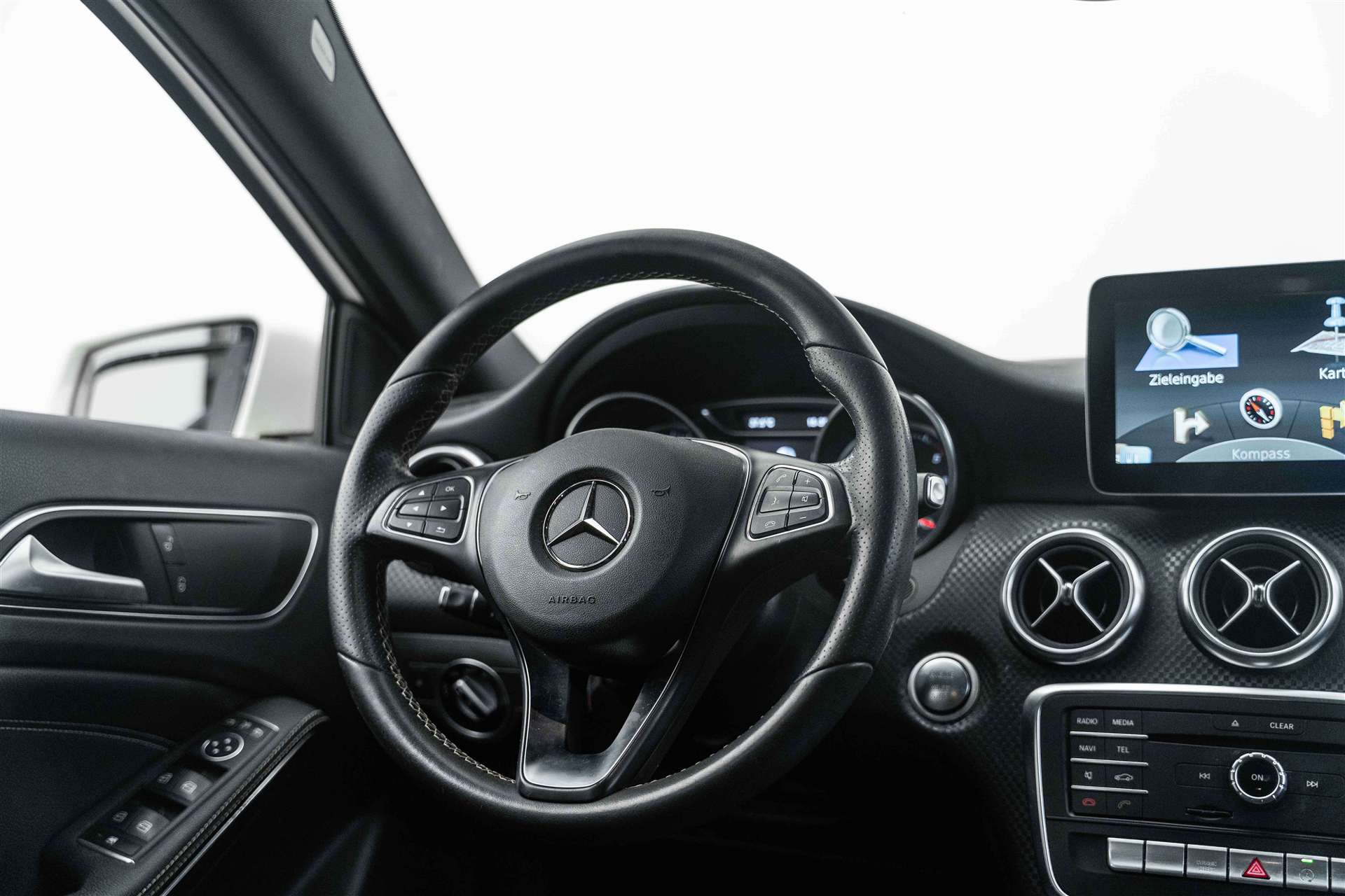 MERCEDES-BENZ A 200 CDI Urban 7G-DCT-image-8
