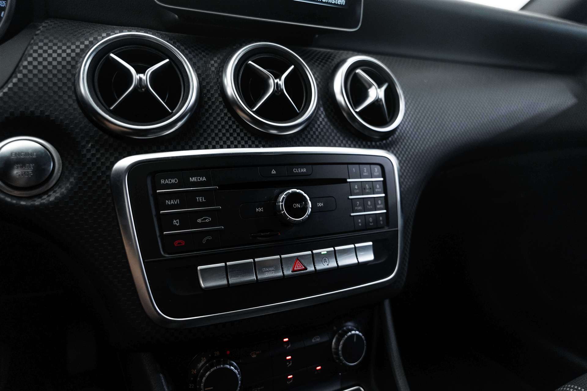 MERCEDES-BENZ A 200 CDI Urban 7G-DCT-image-21